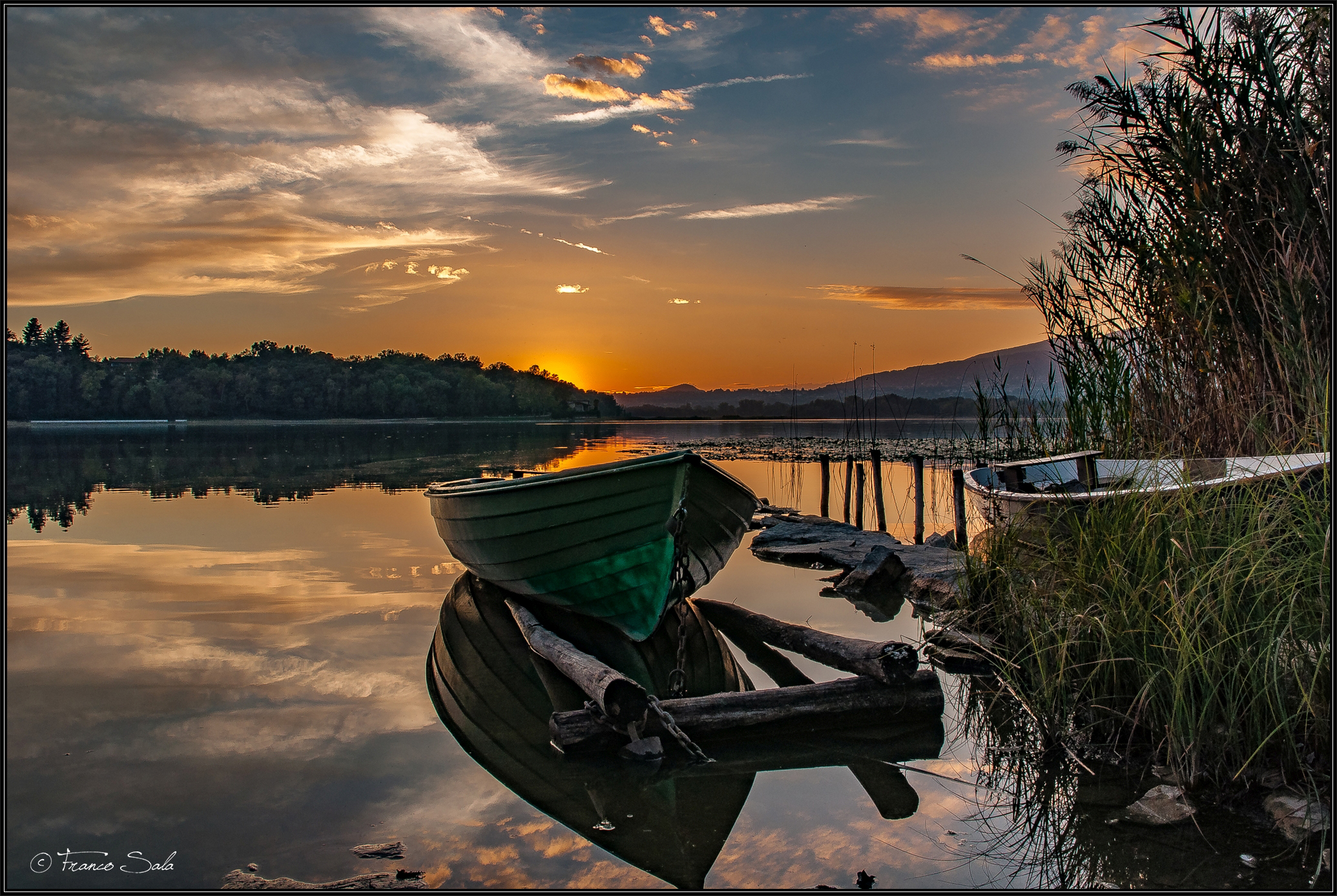 Sunset and Boats in Pusiano