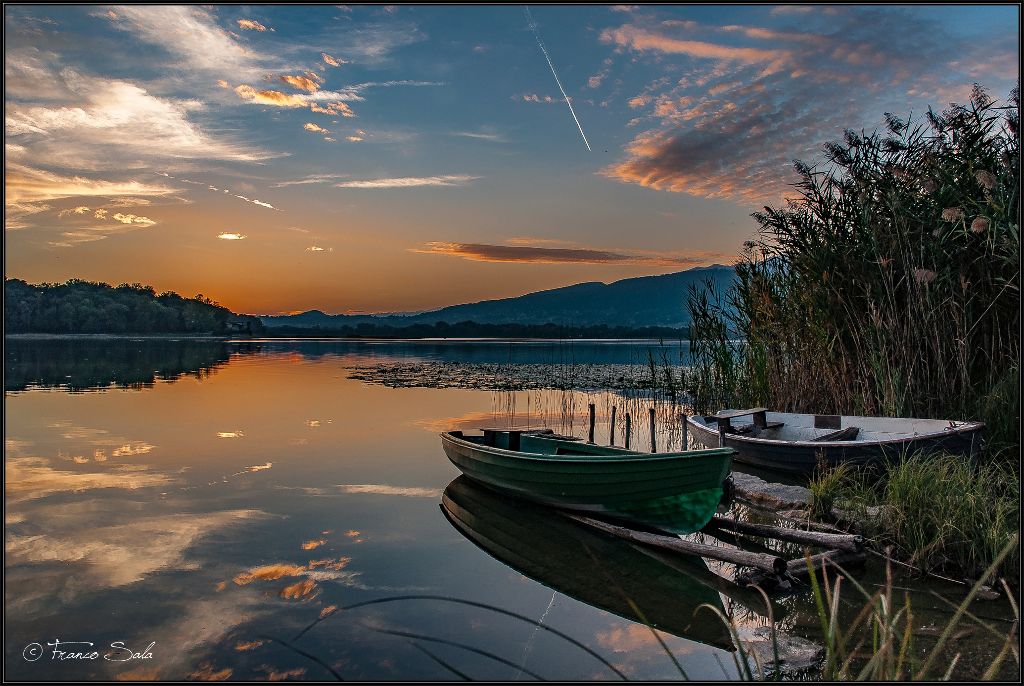 Sunset and Boats in Pusiano
