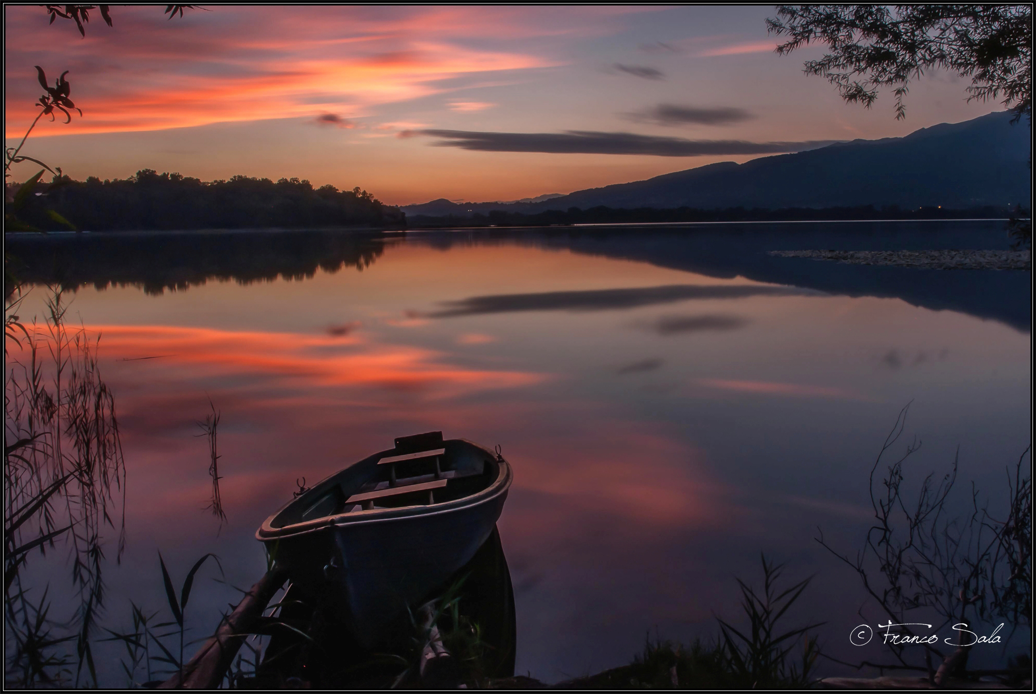 Sunset and Boats in Pusiano