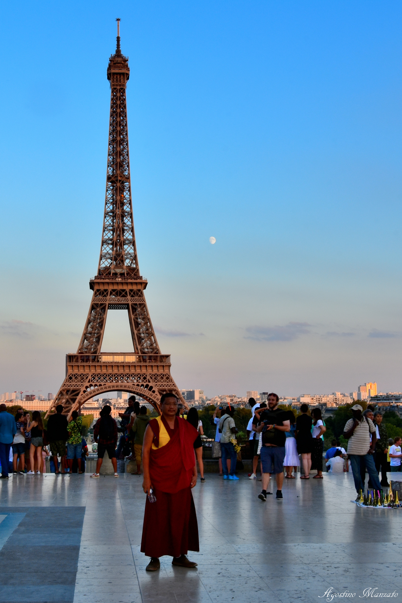 No one can resist the selfie at Trocadero