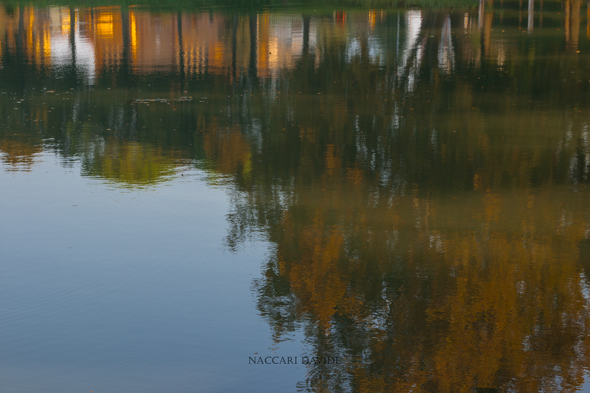 Riflessi sul vecchio Piave (Piave Vecia)
