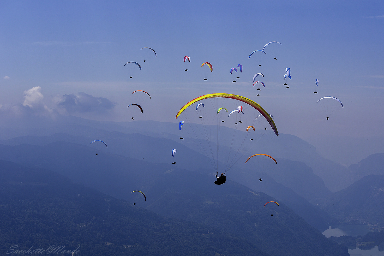 Race paraglider Monte Avena (bl)