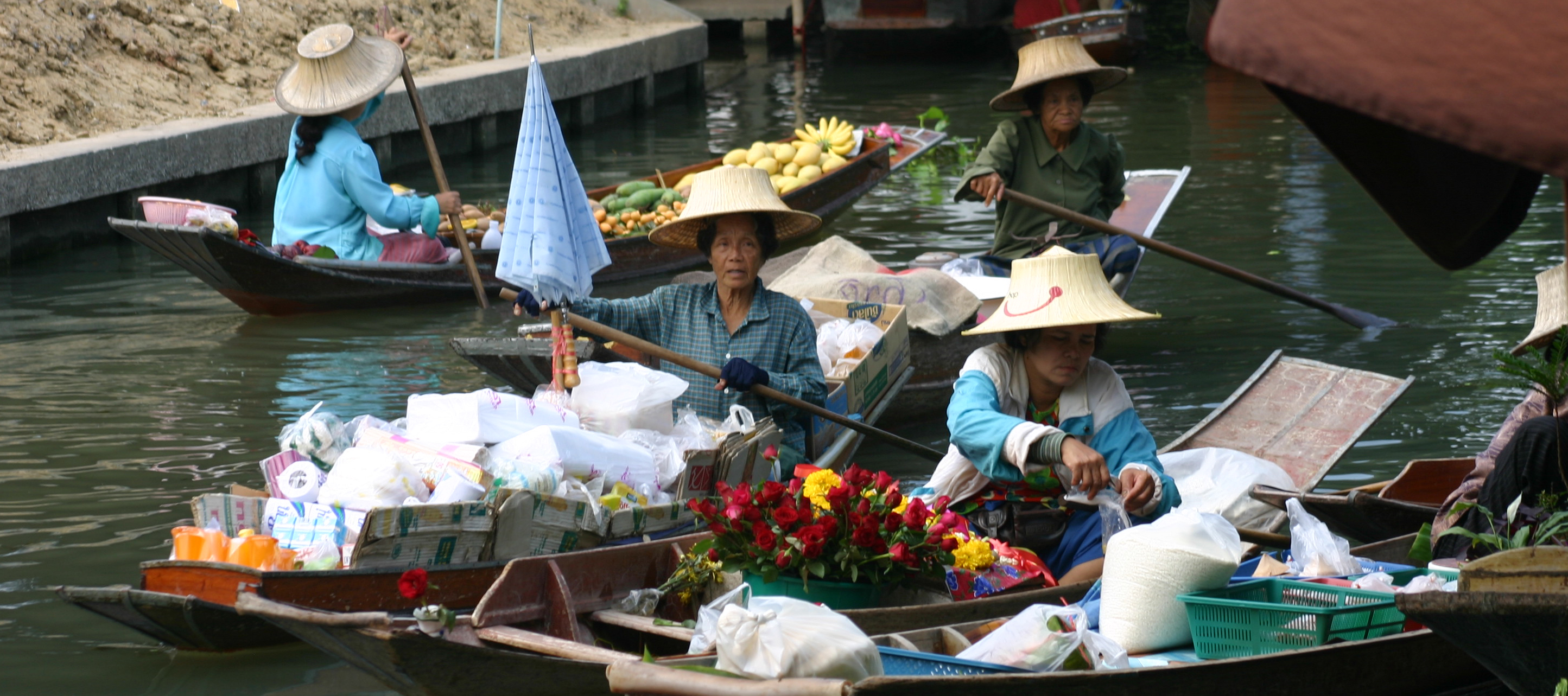 Mercato galleggiante Thaj