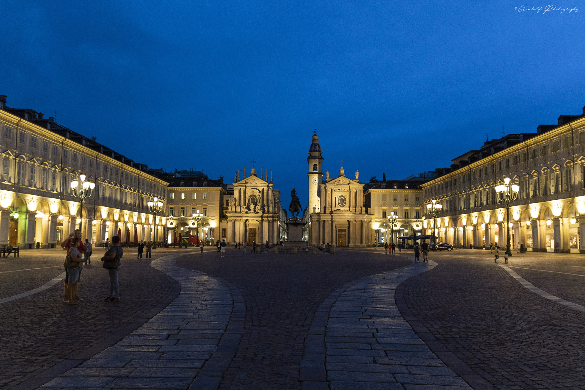 L'ora blu piazza San Carlo