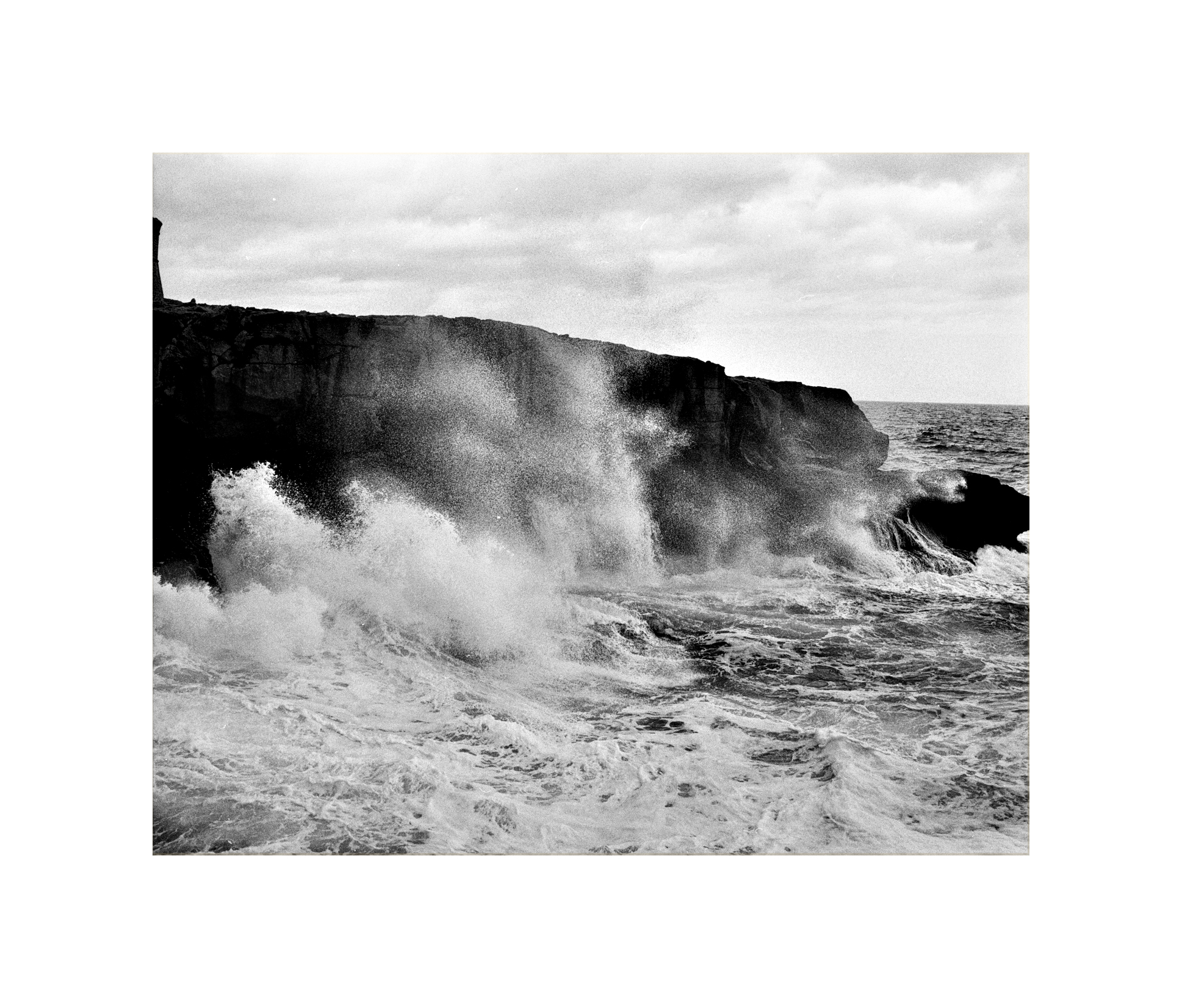 mareggiata sulla costa