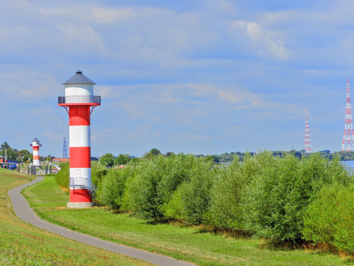 Walks on the river Elbe