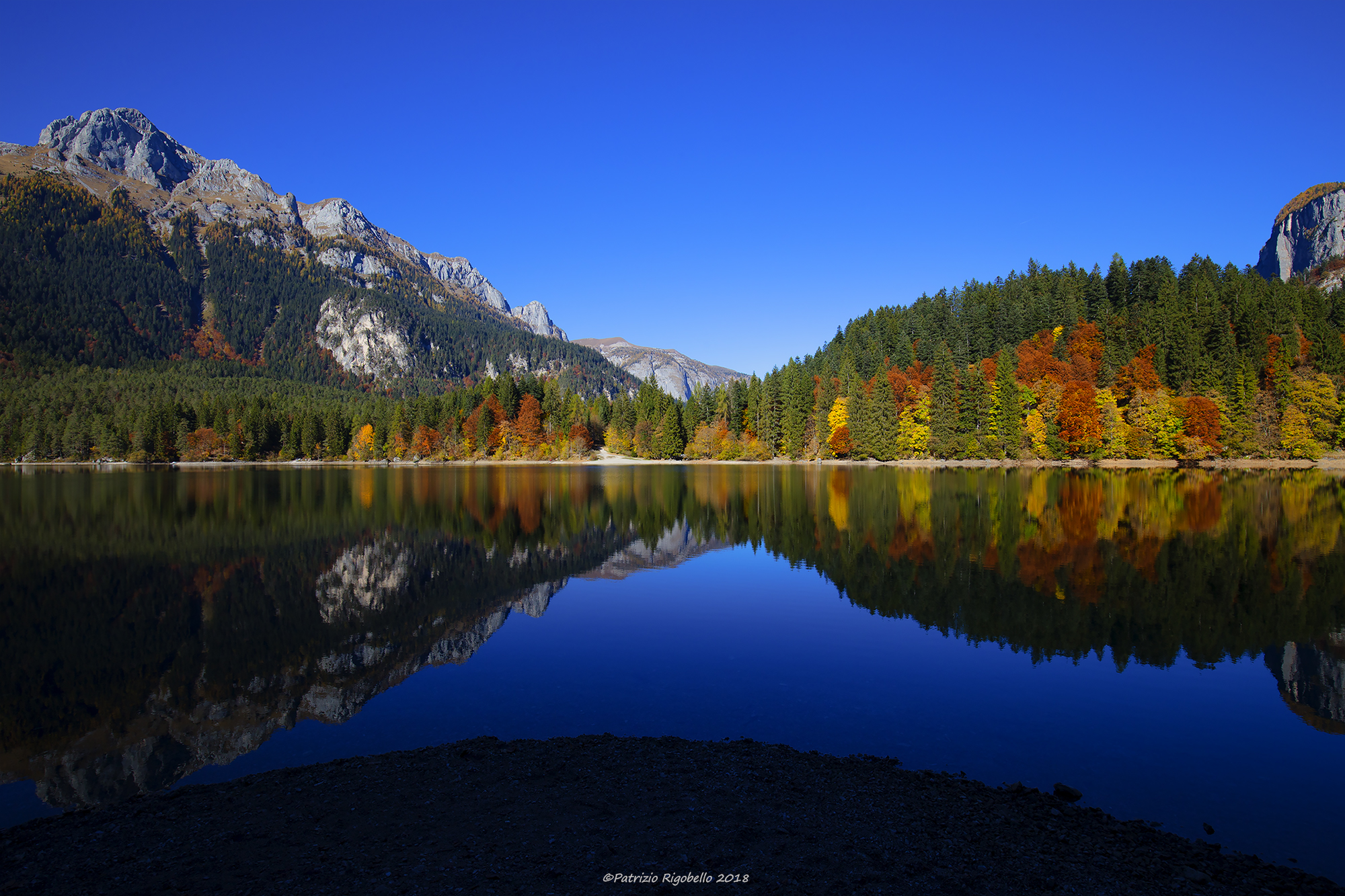 Autumn at Lake Tovel