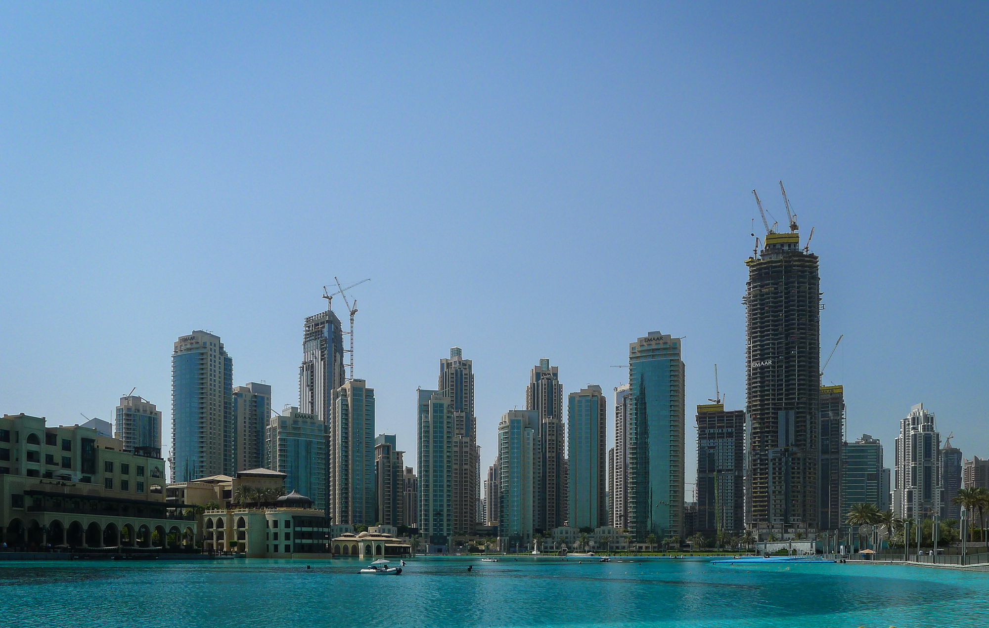 Souk al Bahar and fountains.. At rest