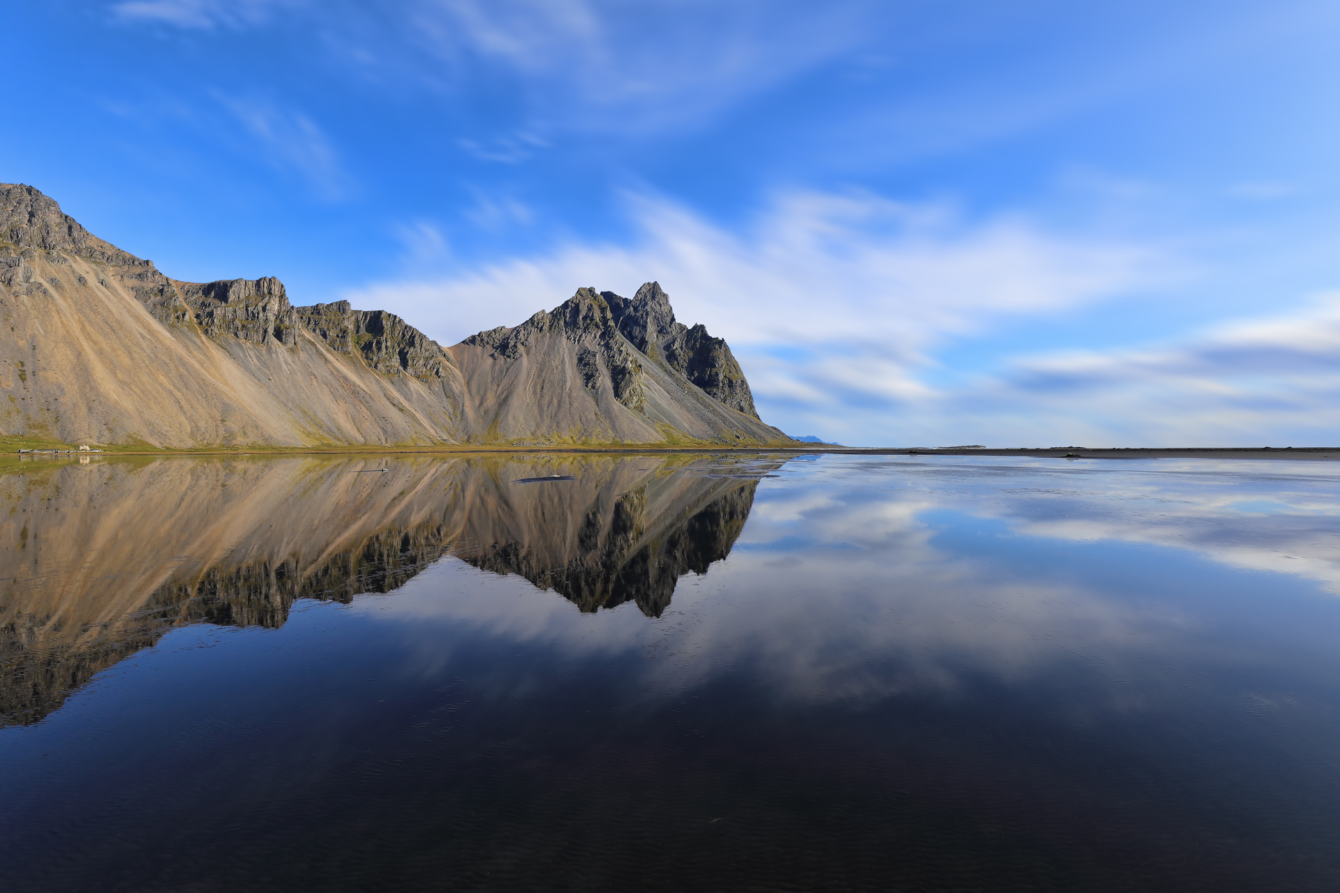 Vestrahorn reflection