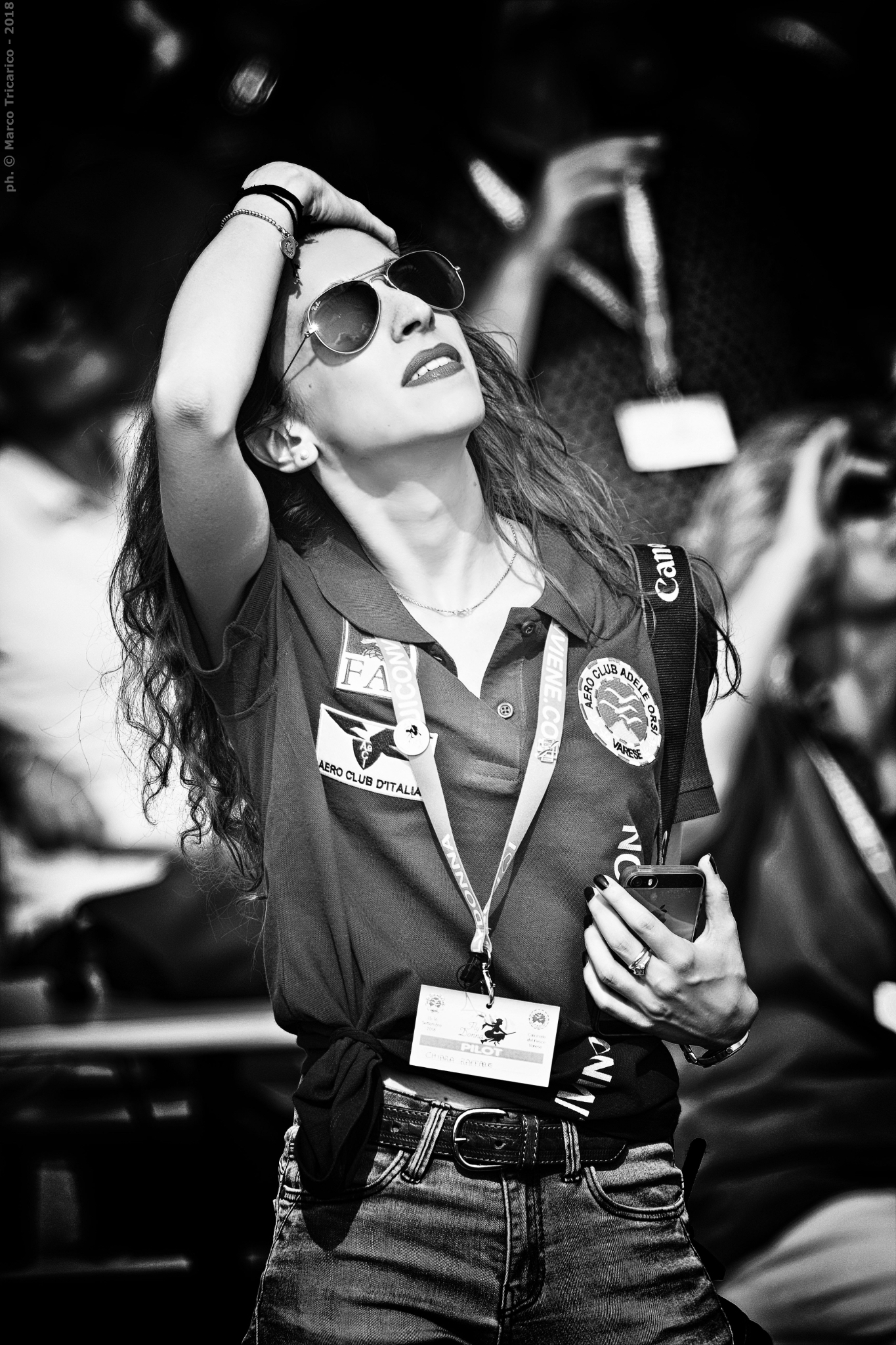 Look at that plane...