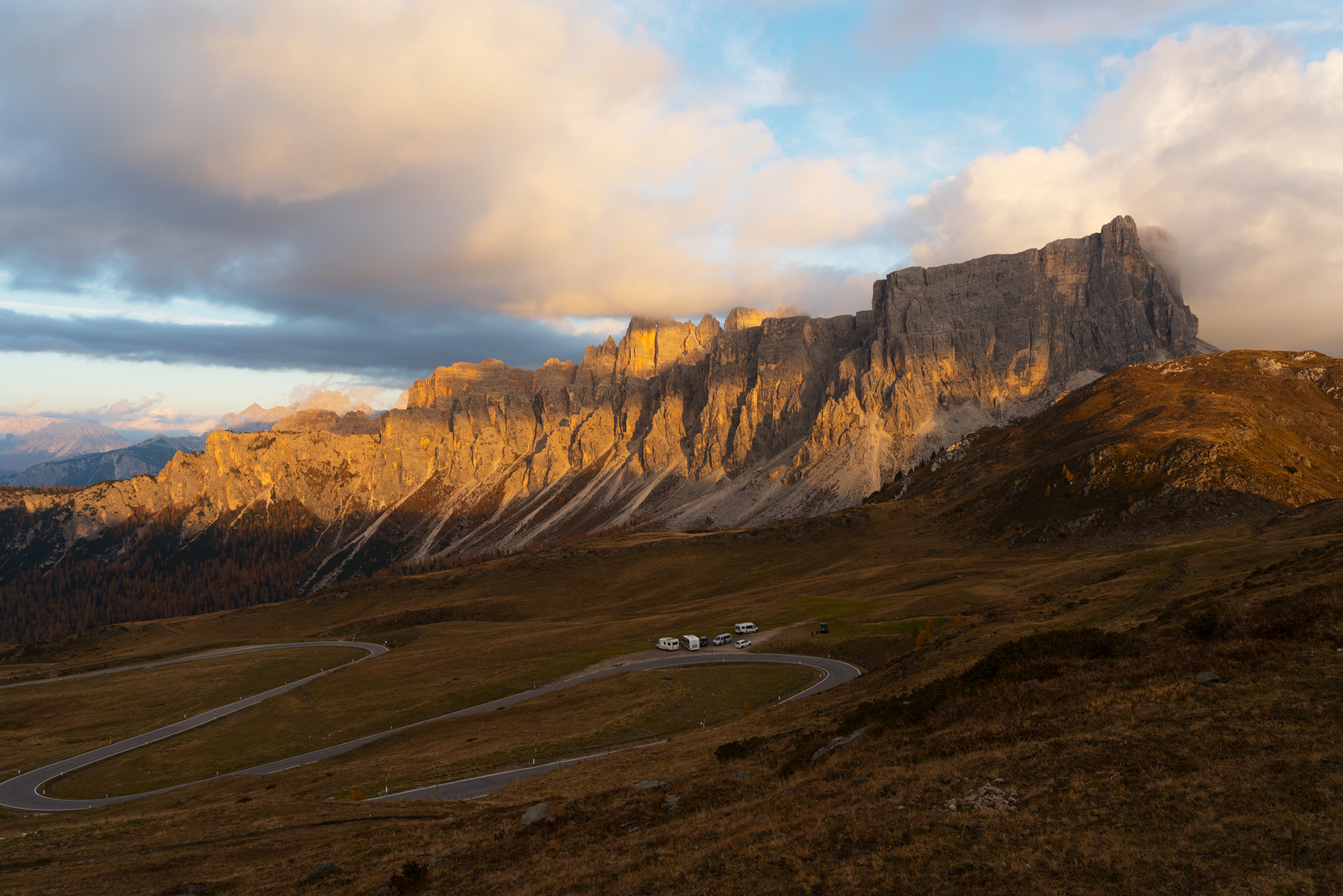 Clouds in the Giau pass