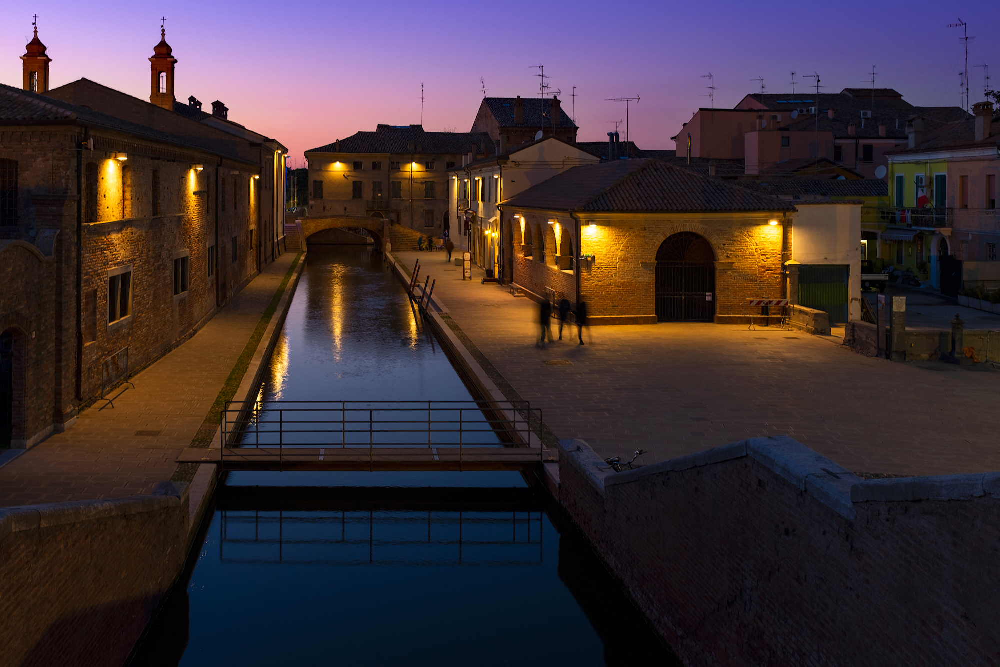 Comacchio attende la notte
