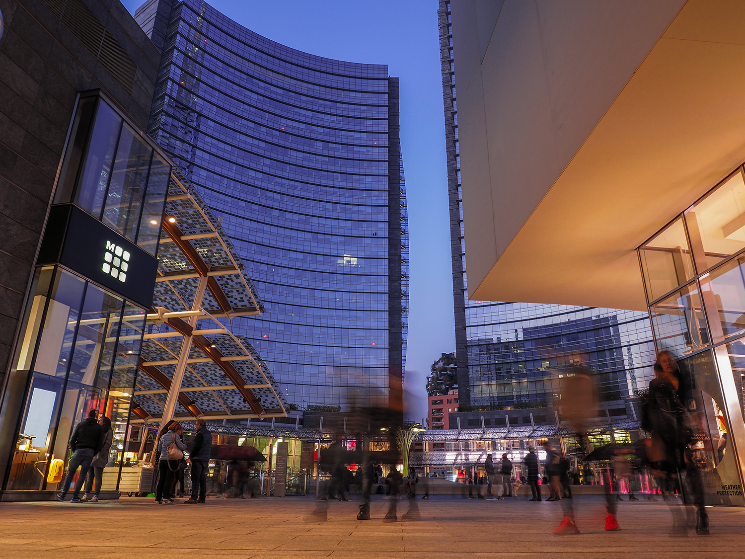Piazza Gae Aulenti, Milan