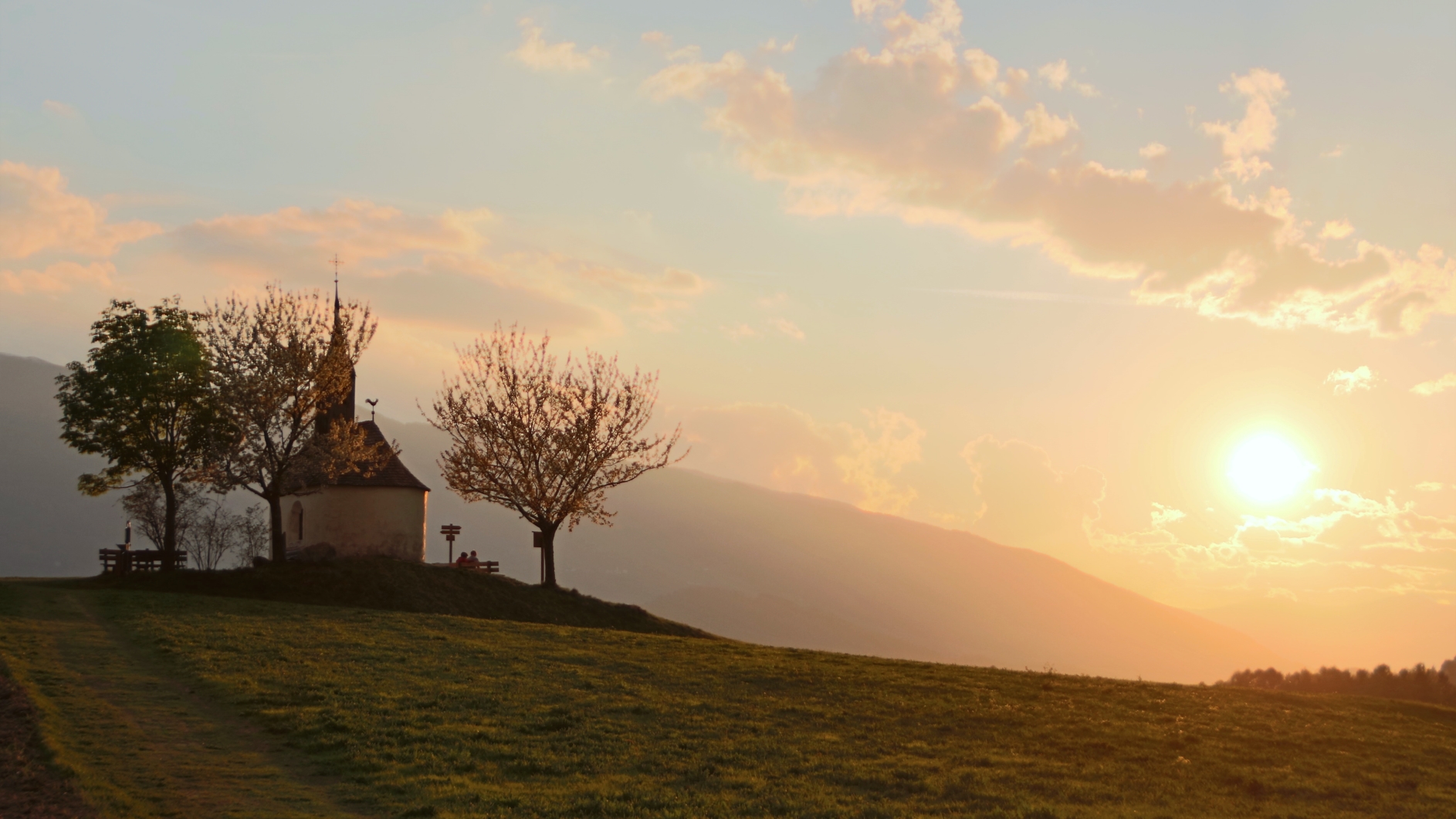 Guardando il tramonto