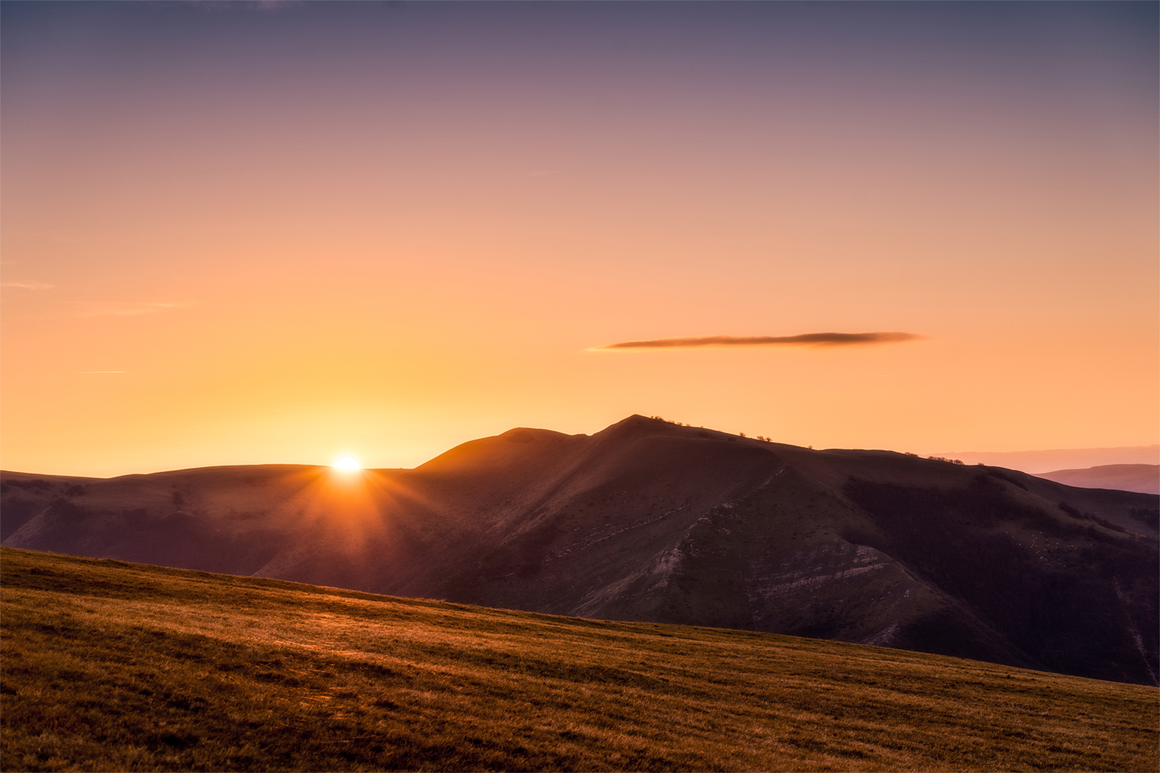 Semplice tramonto sui piani di Ragnolo  MC