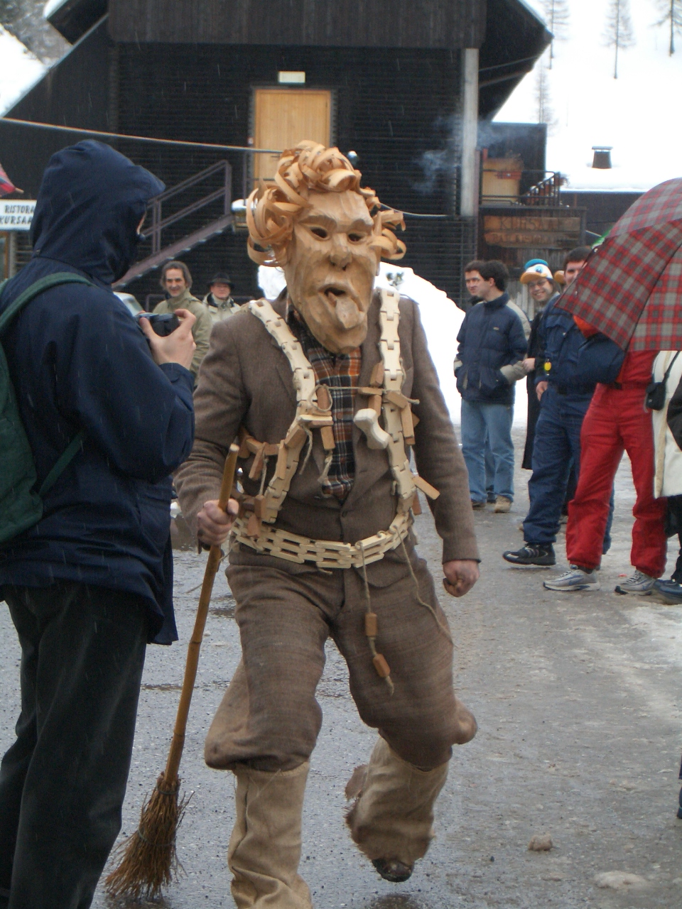 Carnival Saurano and Mask Kheirar (the one that sweeps