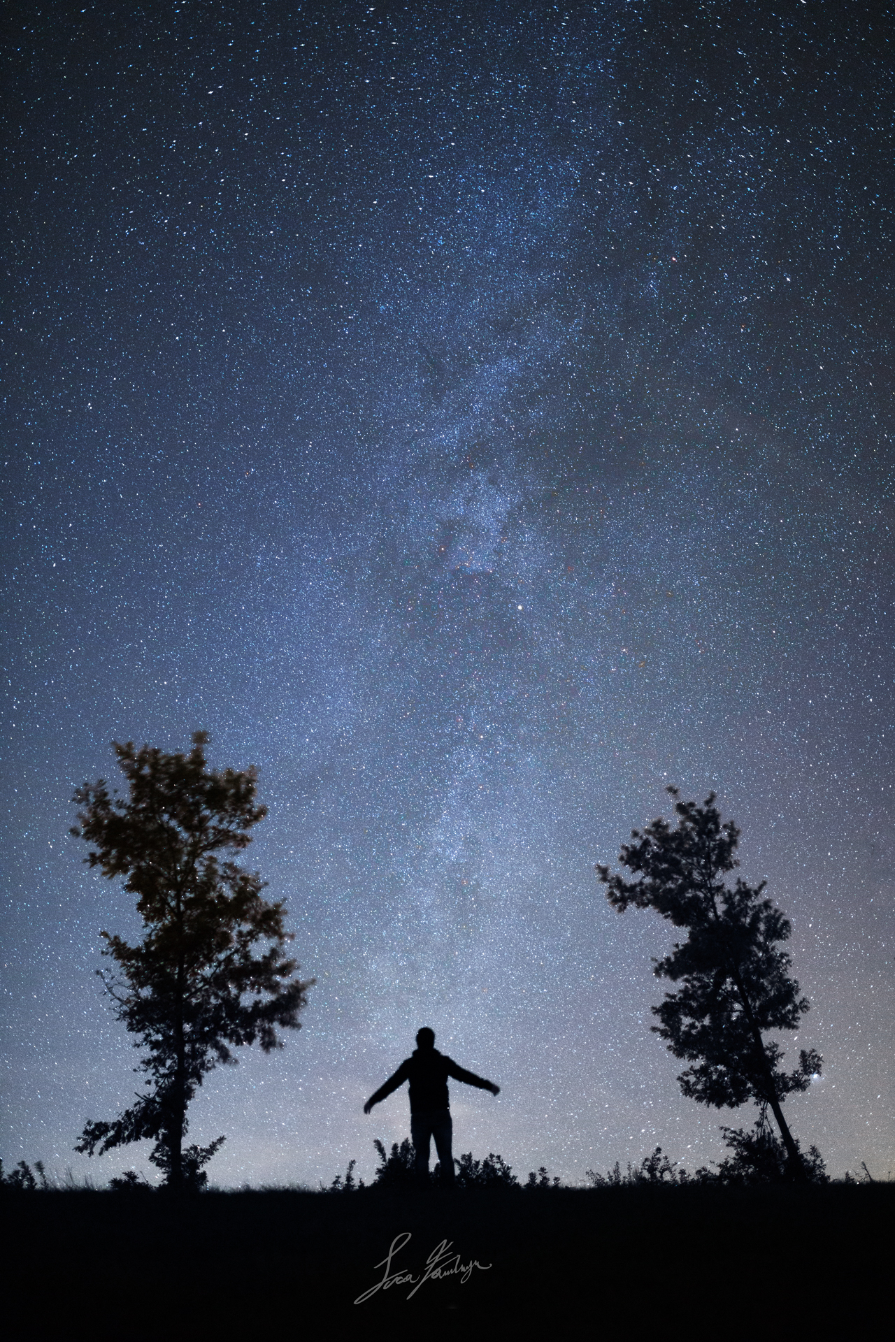 Lonely in front of the night's soul