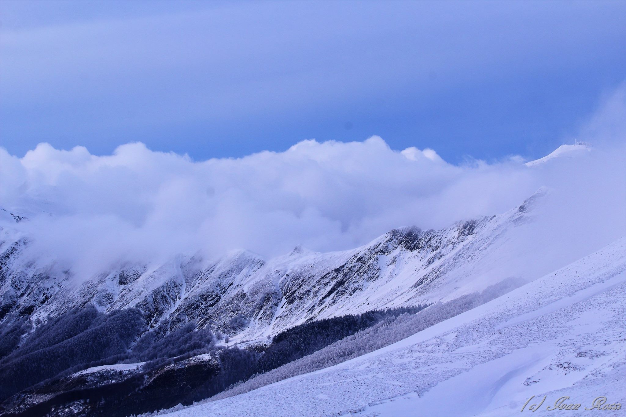 Dal Passo Croce Arcana verso il Libro Aperto