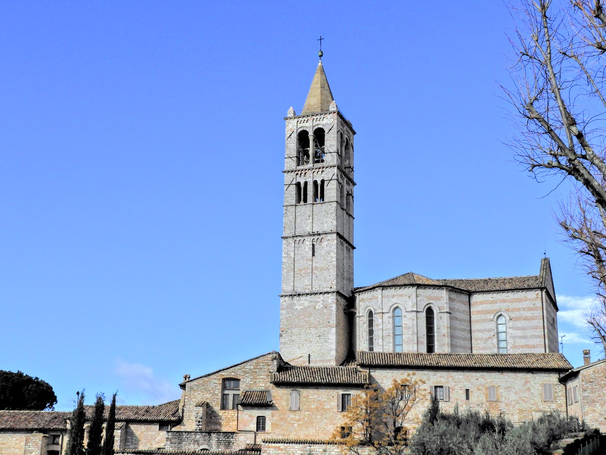 L'altra grande e bella chiesa di Assisi