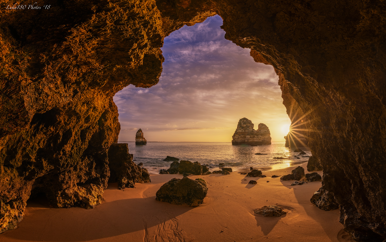Praia Do Camilo-Portugal