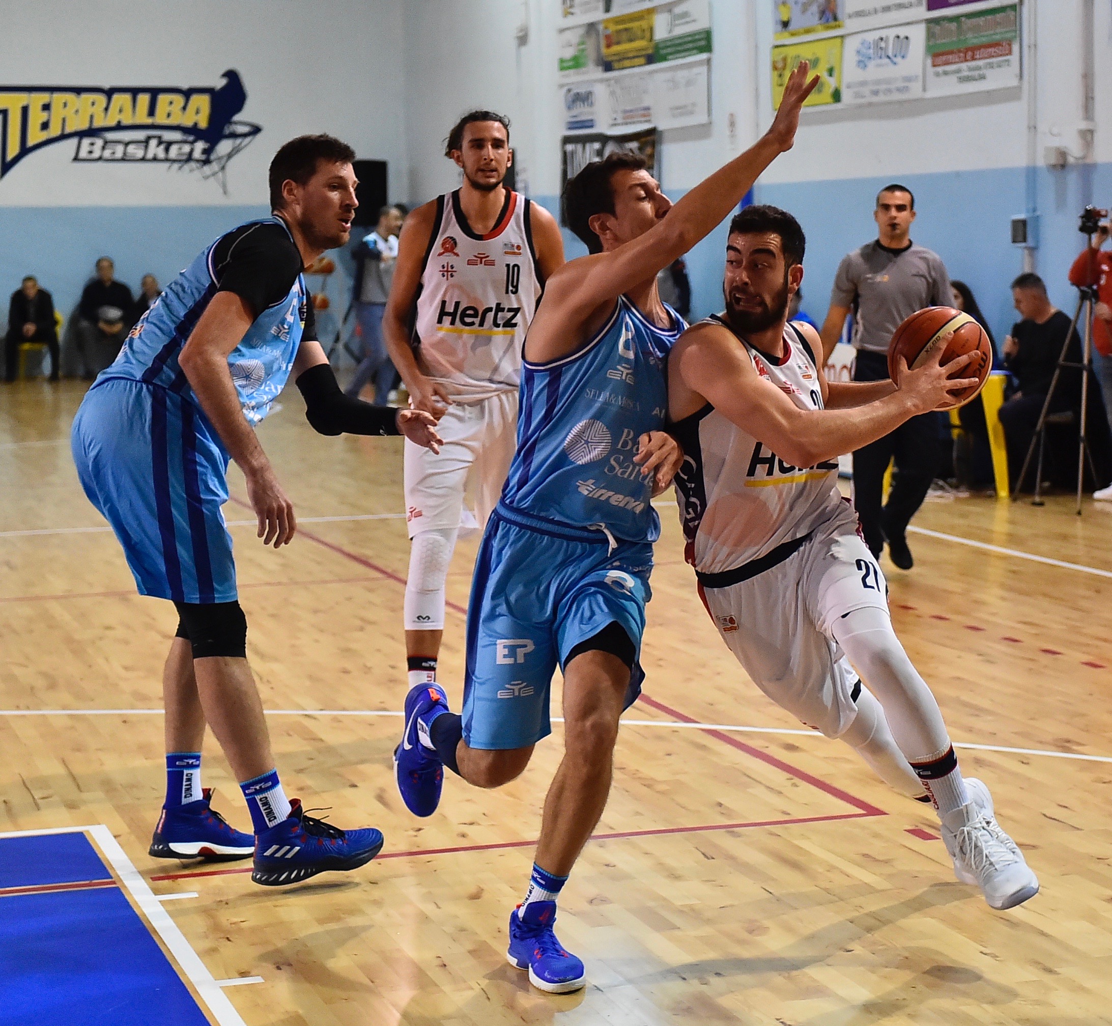 Dinamo Ca vs Dinamo Ss