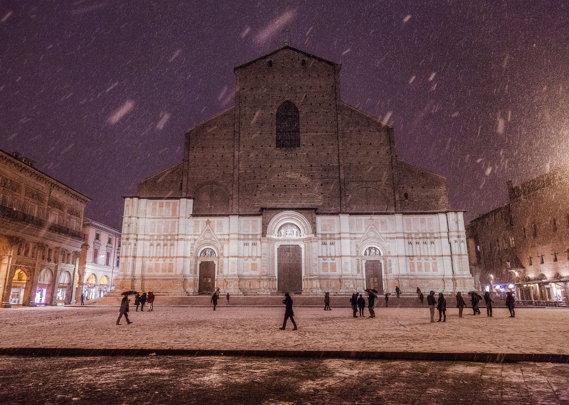 Snow in San Petronio