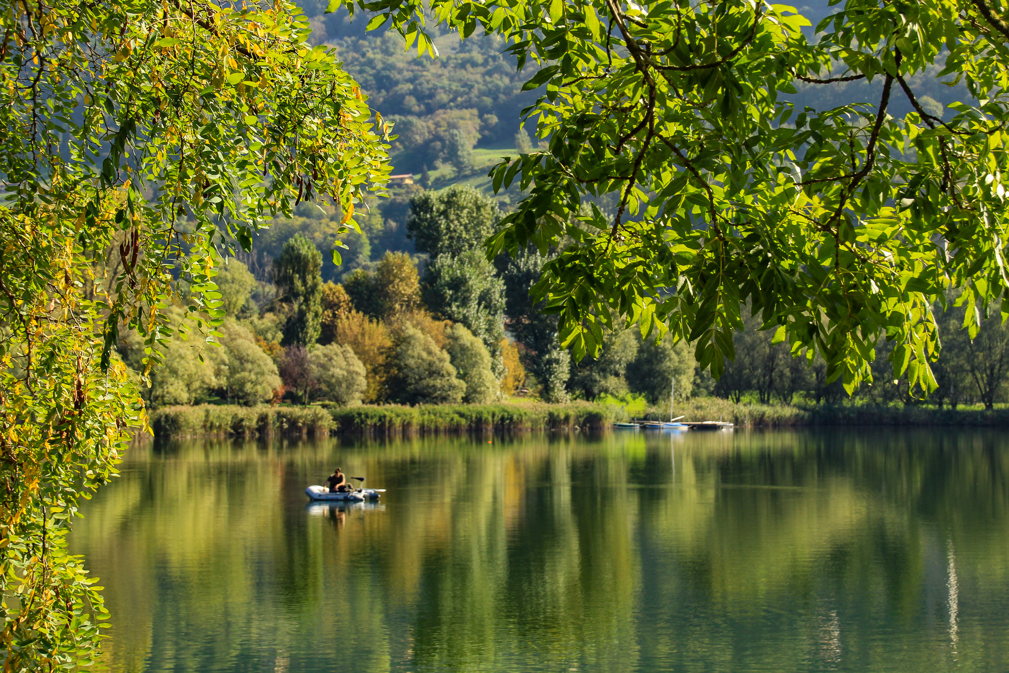 Early autumn Lake Endine BG