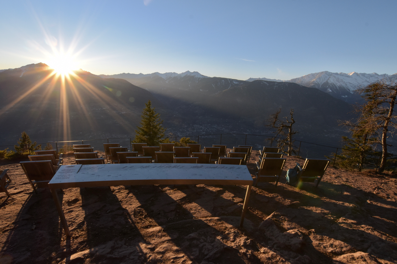 Knottnkino - Cinema sulle rocce al tramonto