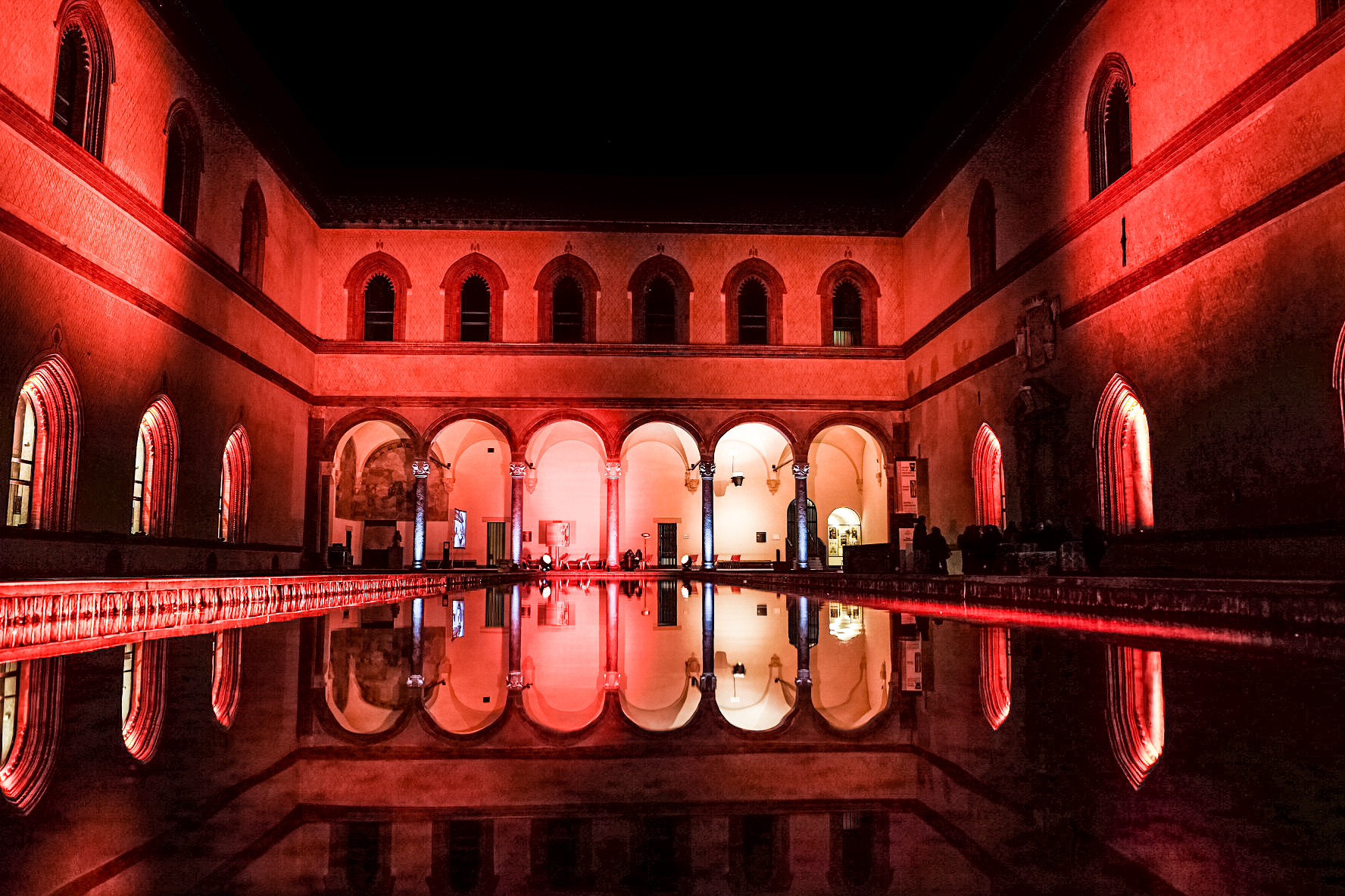 castello sforzesco serale