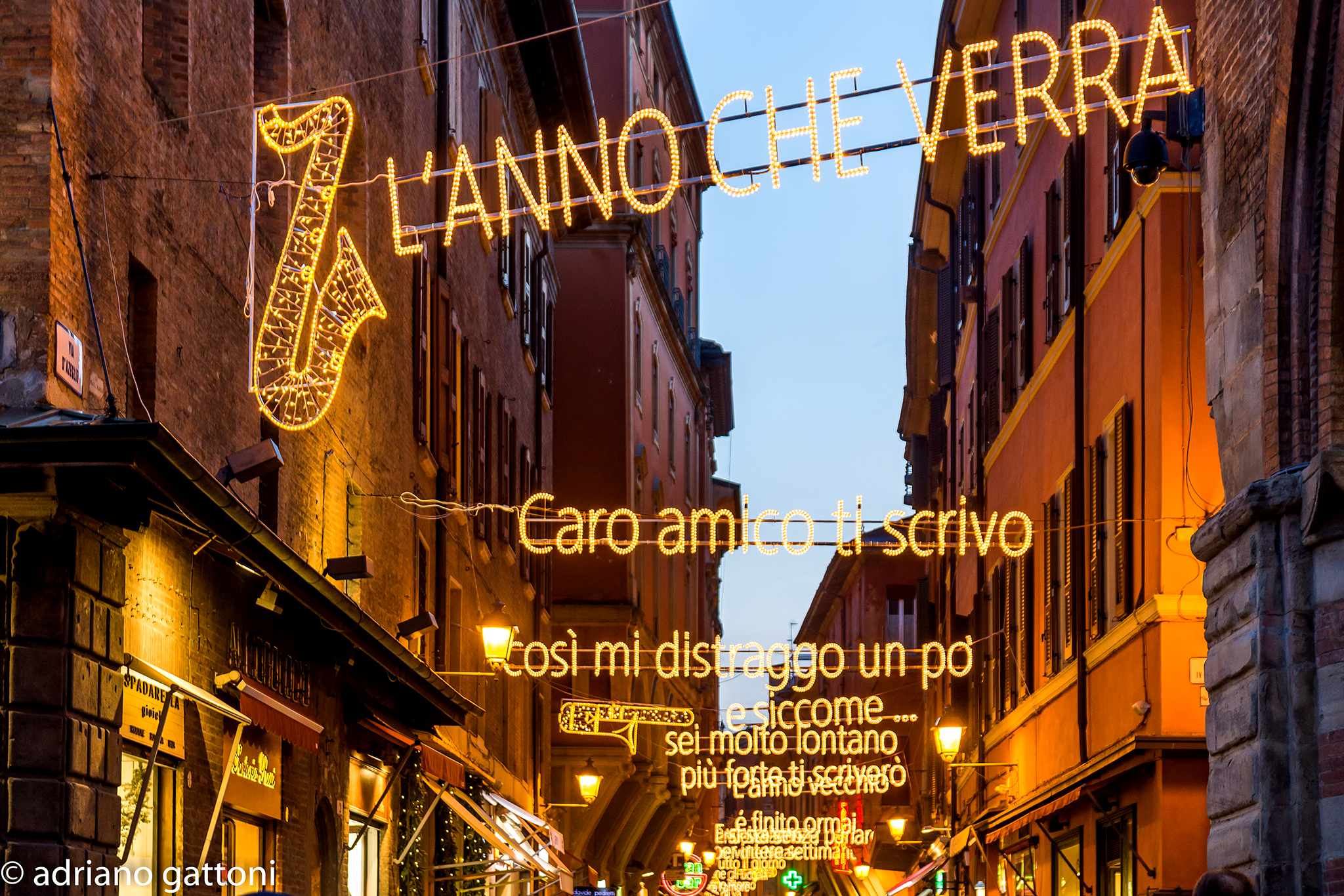 Greetings for a 2019 full of light and good things