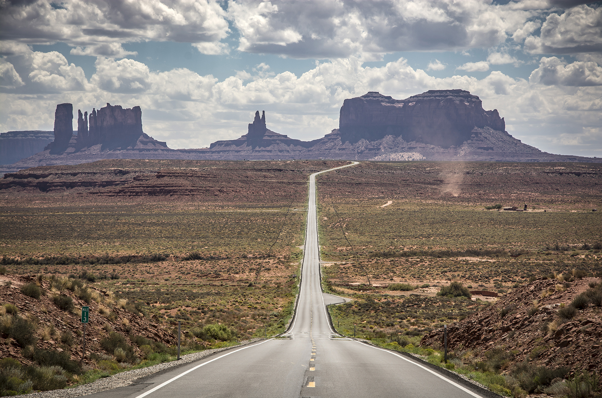 Monument Valley road