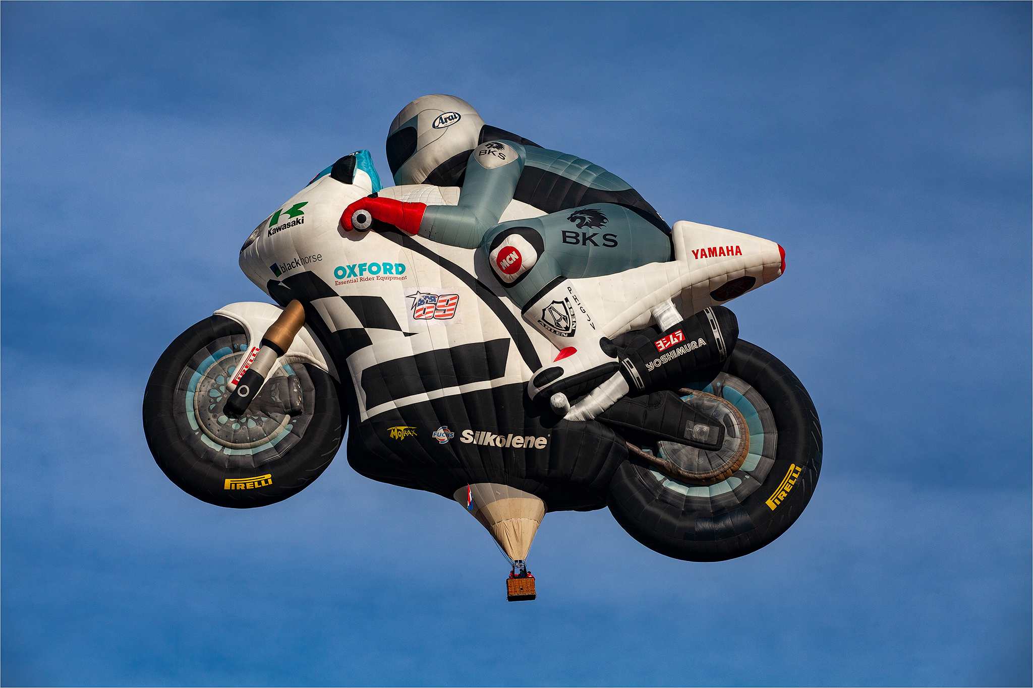 “superbike hot air balloon” 04-01-2019 mondov&ig...