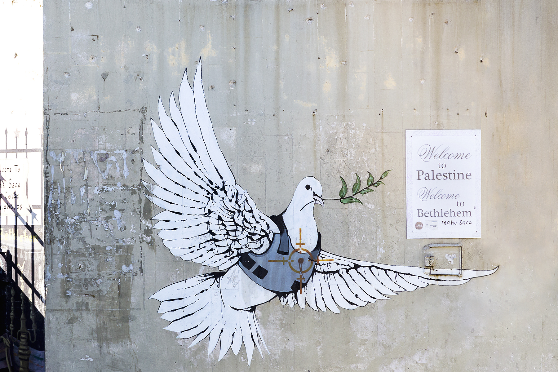 Bethlehem-Murals Ceck Point Palestinian entry