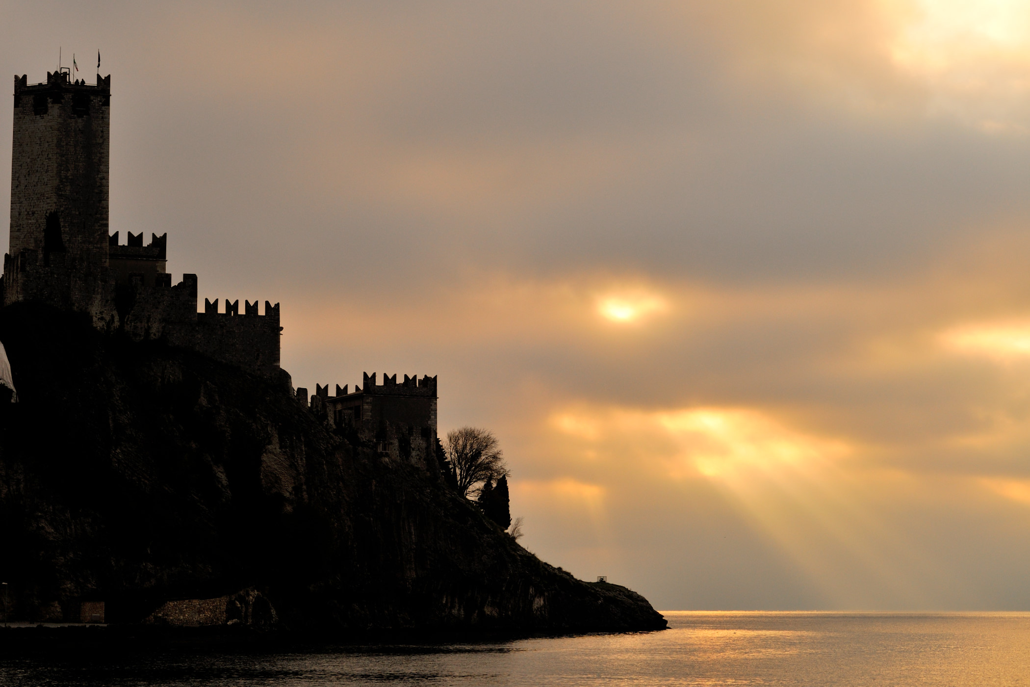 Castello di Malcesine ...ultimi raggi