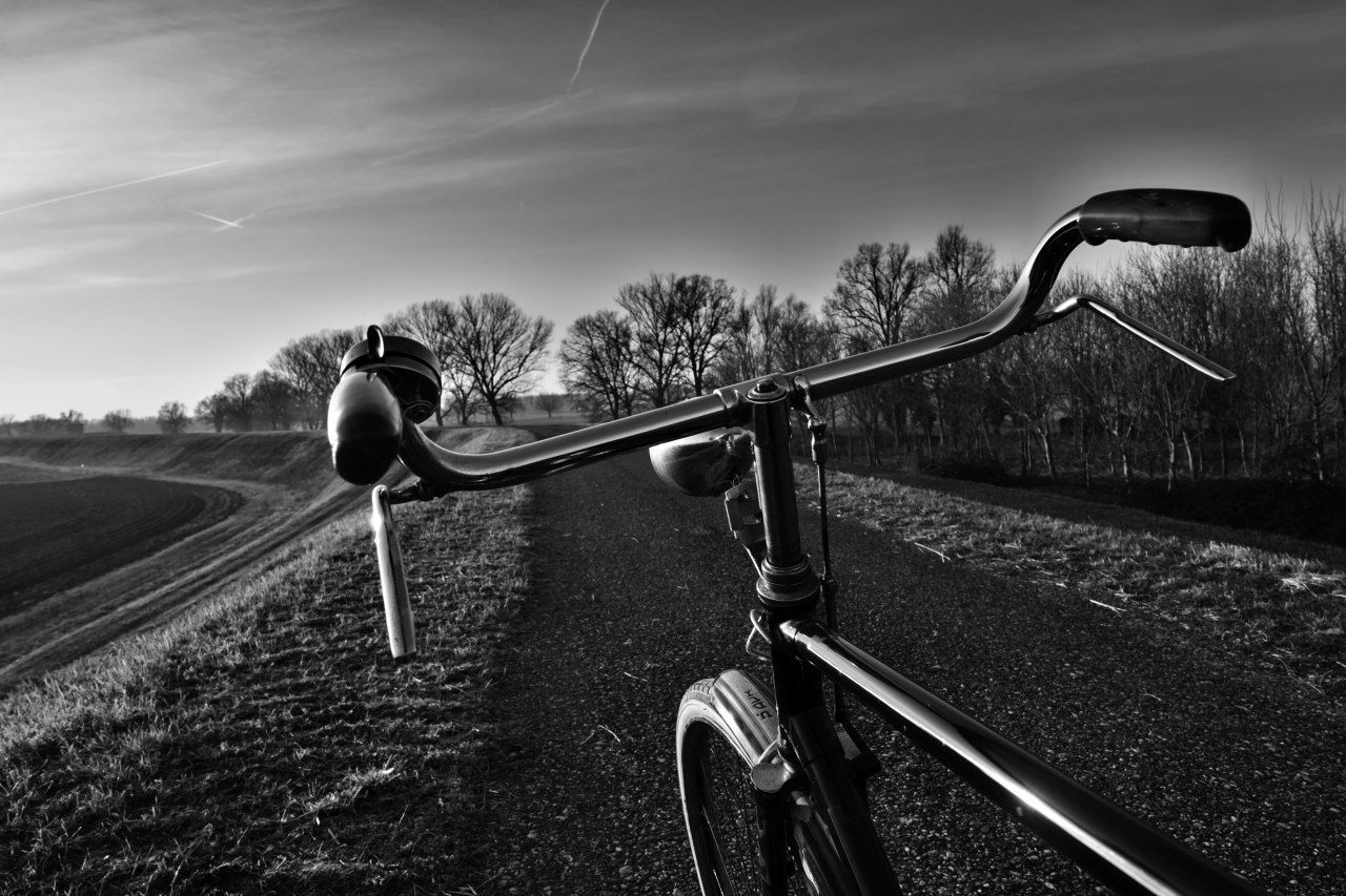 By bike on the embankable