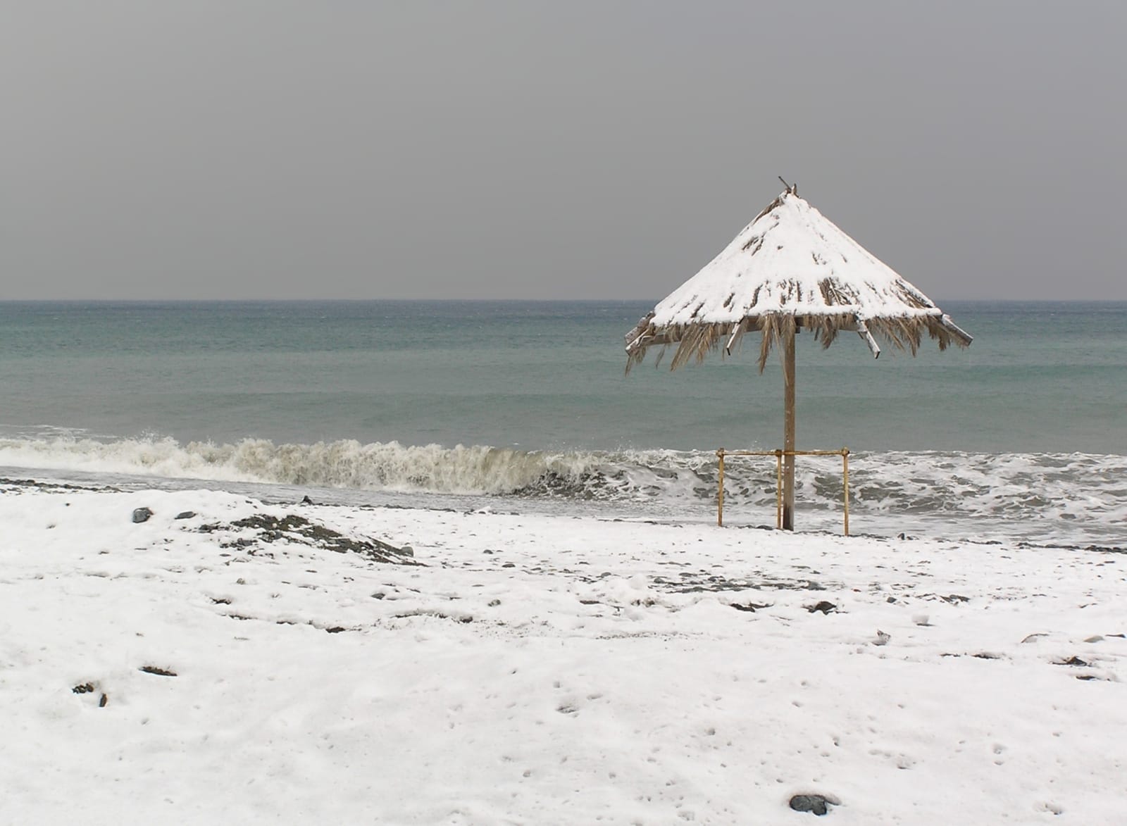 The sea in winter. 2