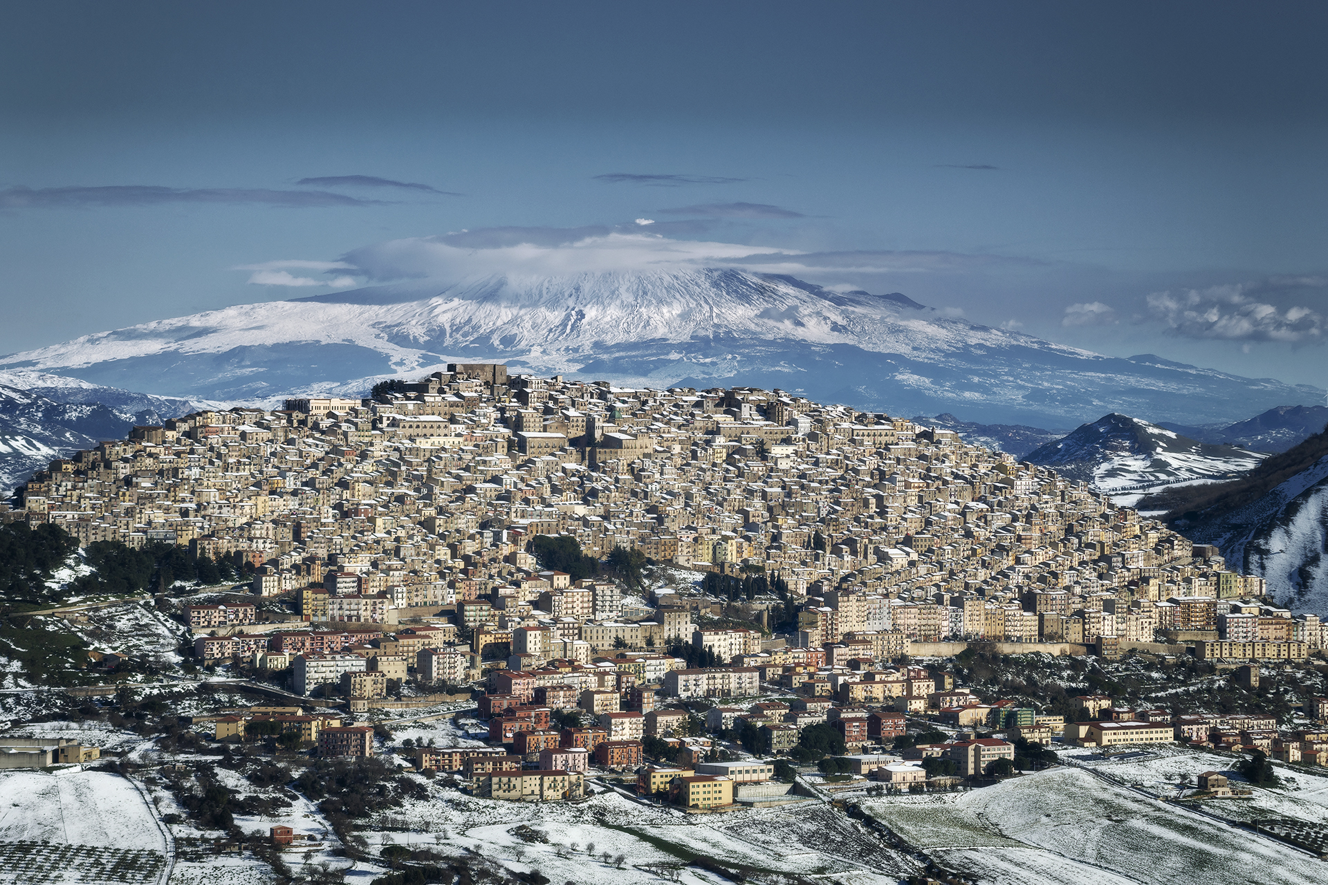 Gangi and His Majesty Etna