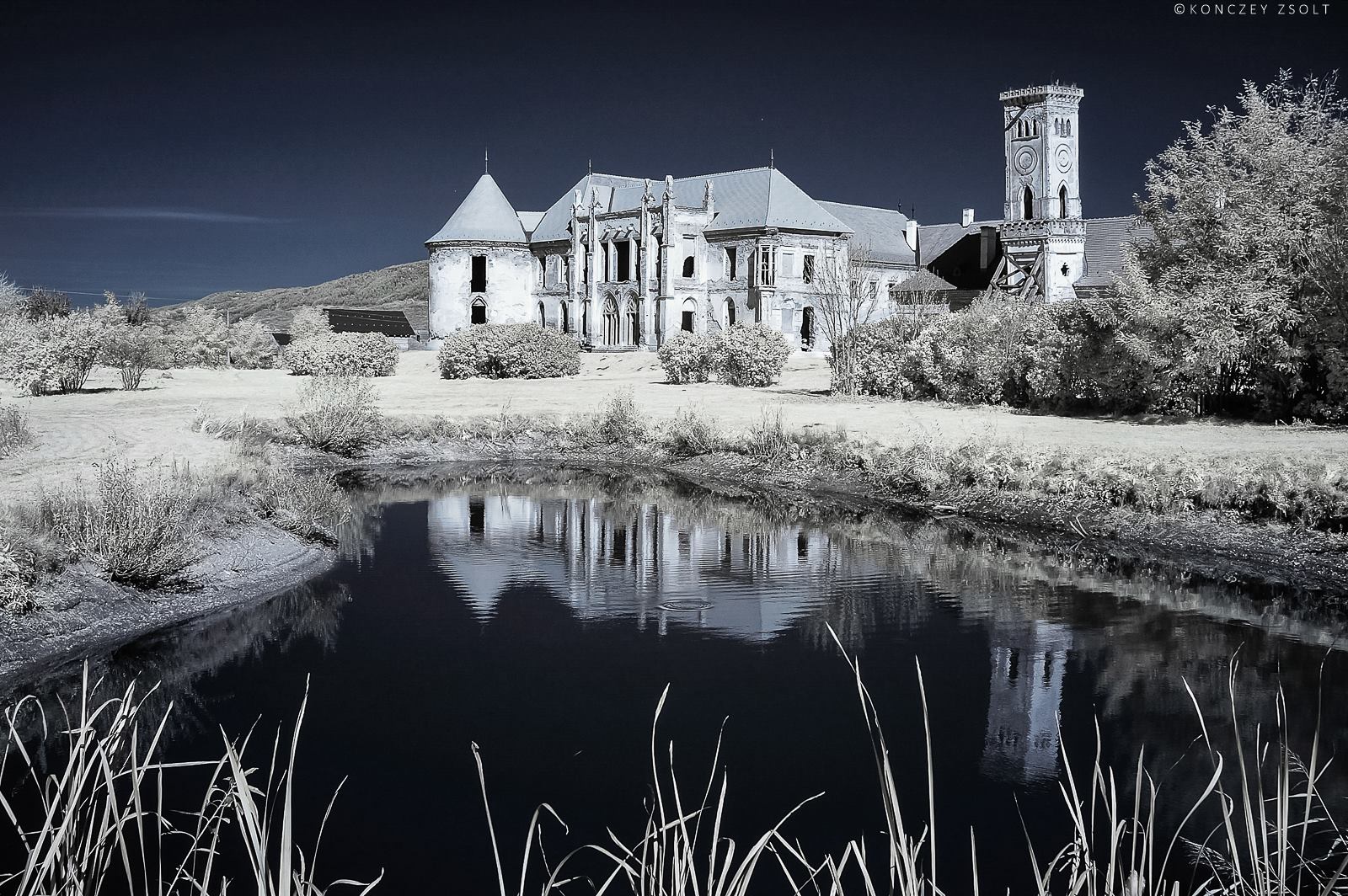 il castello stregato-infrarosso