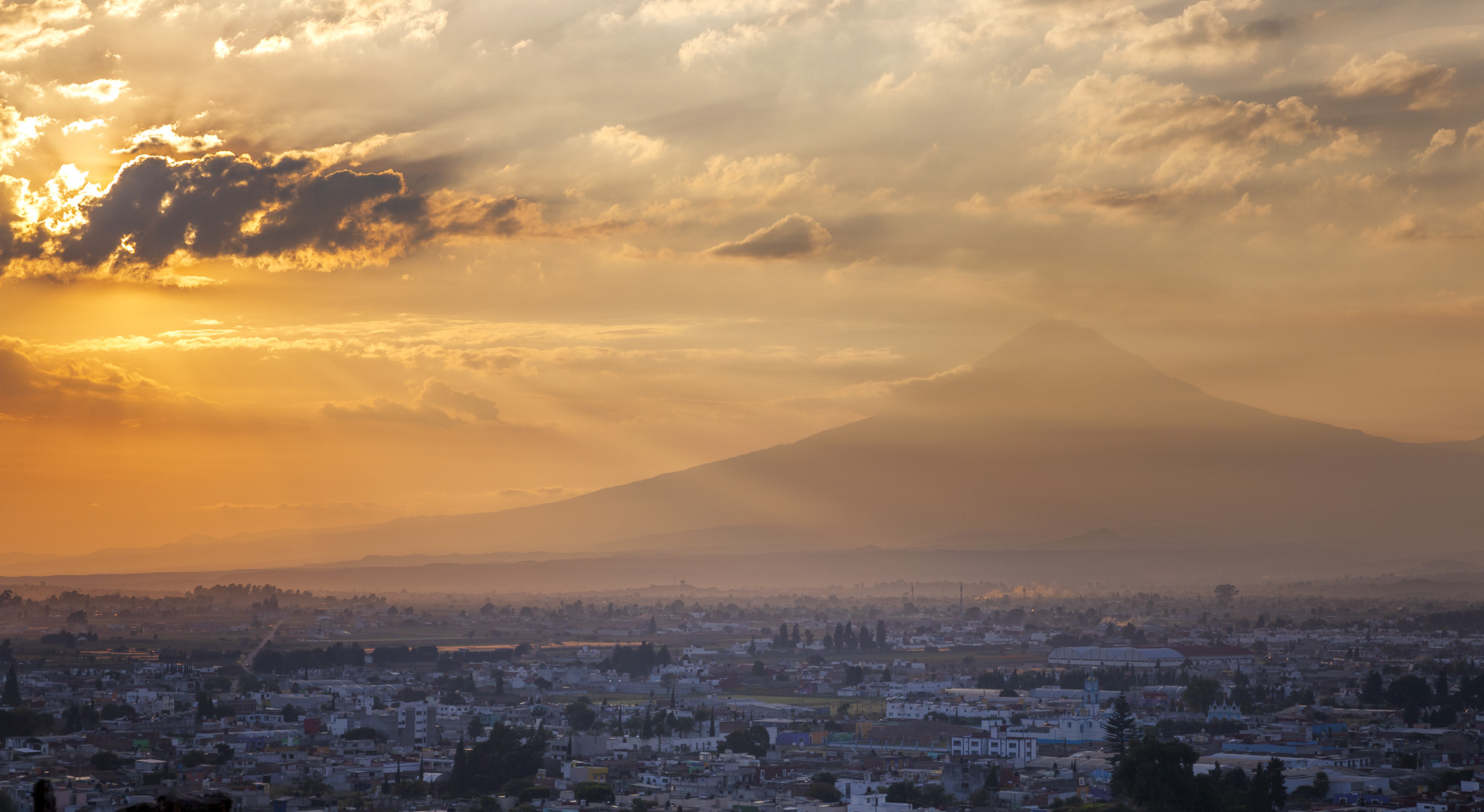Puebla e Vulcano Popocatepetl