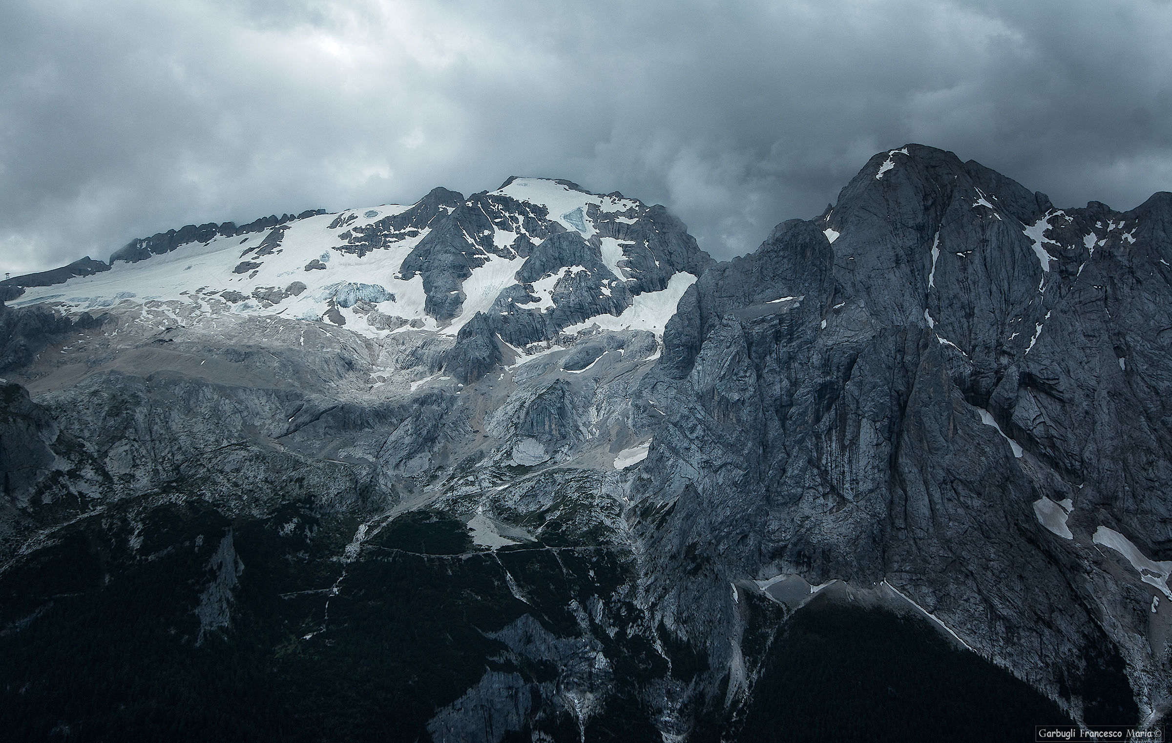 Marmolada e Vernel......arriva il temporale?