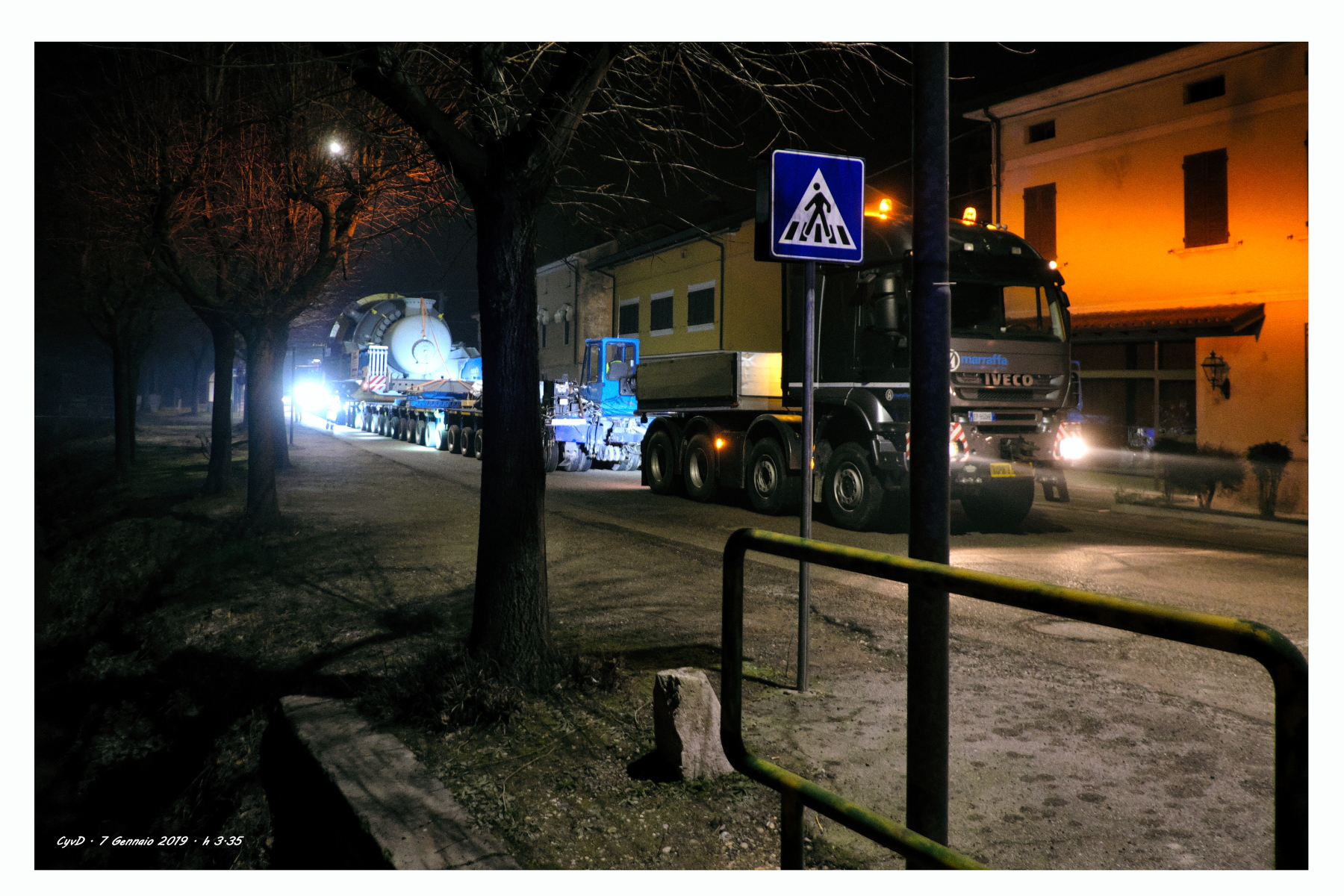 Maxi trasporto eccezionale in transito a Piubega MN