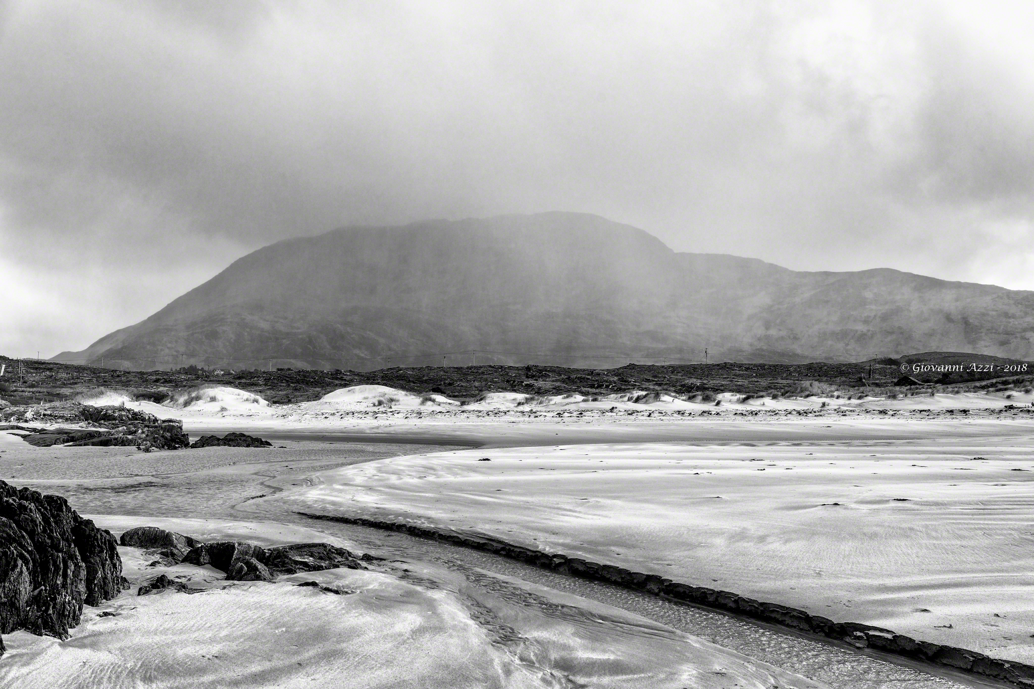 Incoming rain (Black & White version)