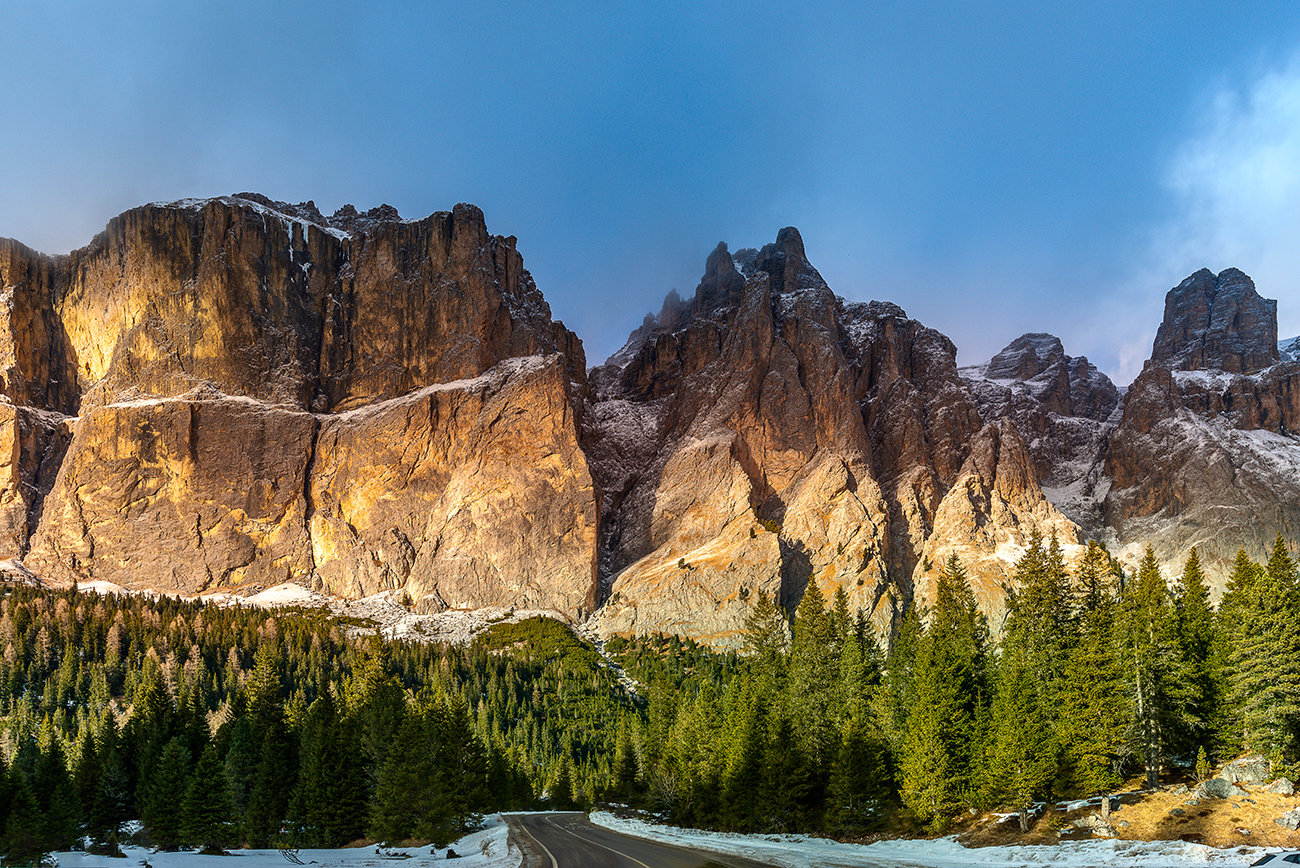 Towards the Sella Pass