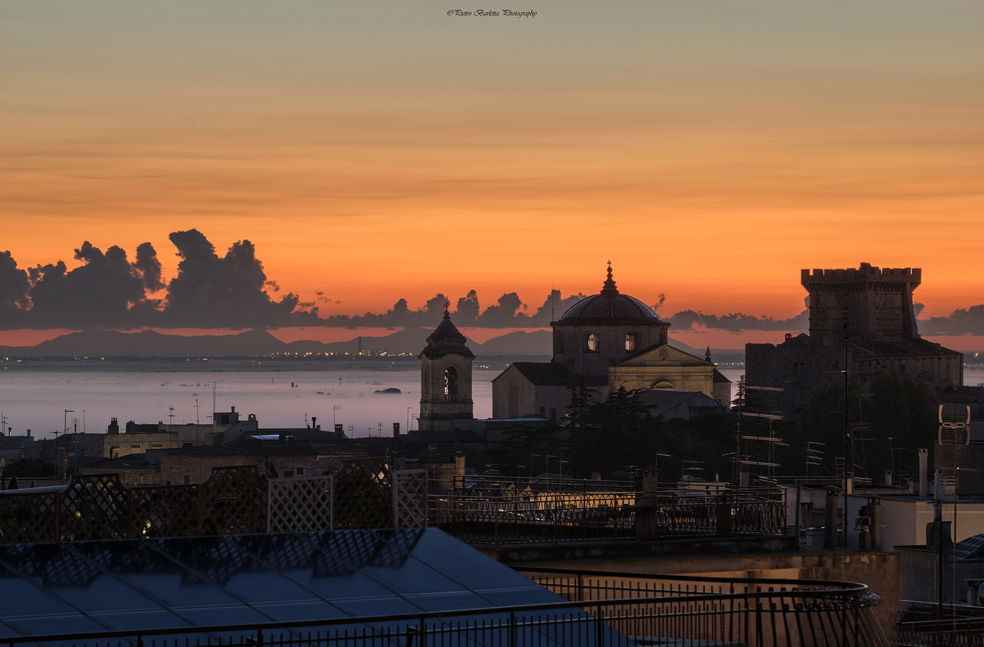 Montagne albanesi viste dalla Puglia