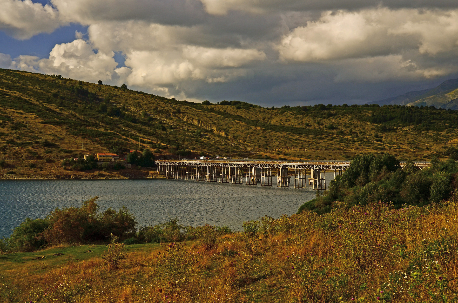 Ponte delle Stecche - Lago di Campotosto