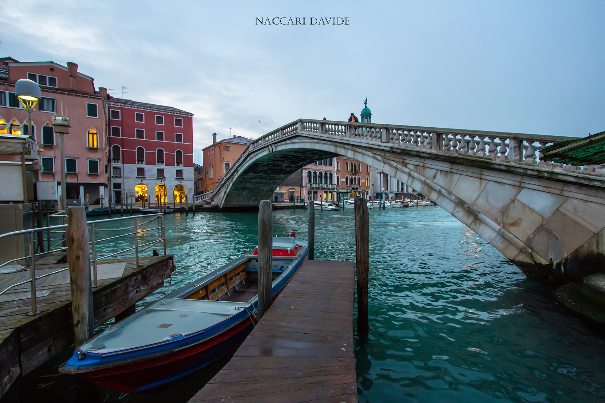 Santa Lucia  . Ponte degli Scalzi