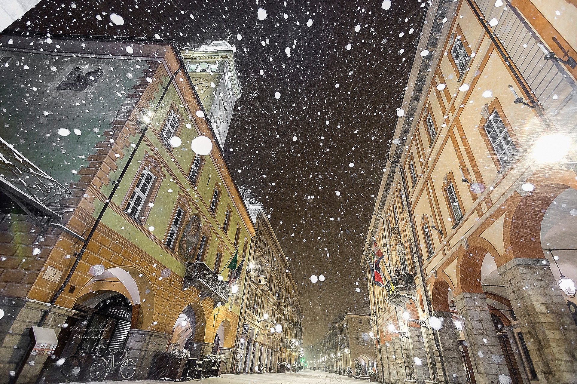 Via Roma durante la nevicata