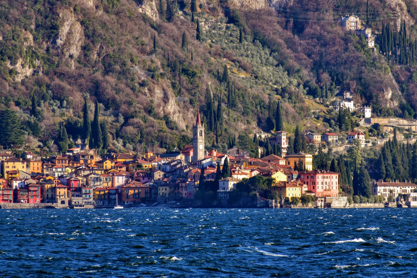 Bellagio approached by Menaggio