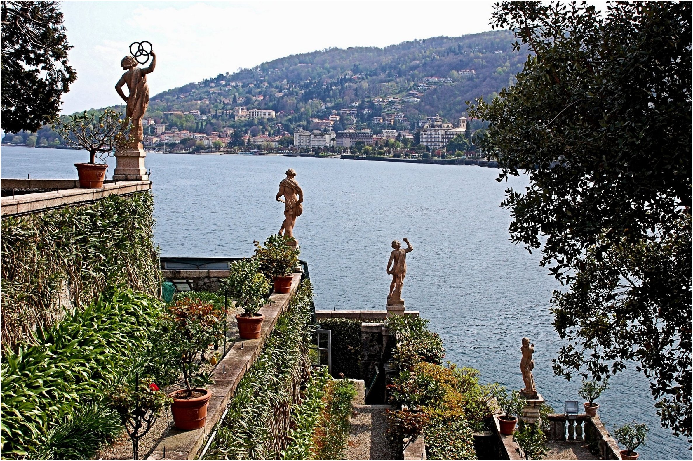 A glance at the Hill