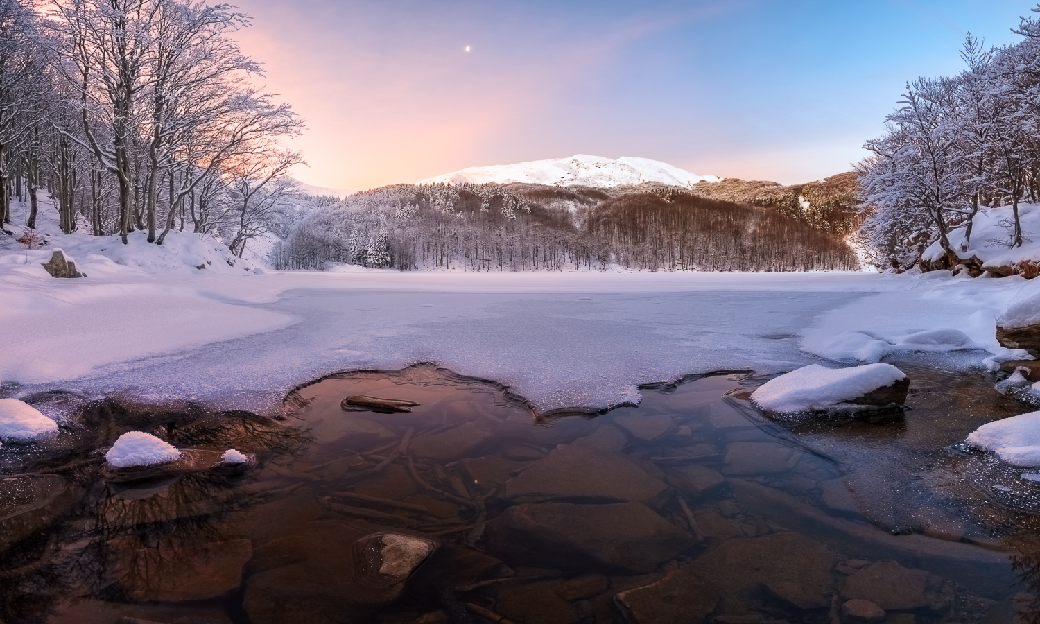 Sunrise at Lake Santo Parmanse
